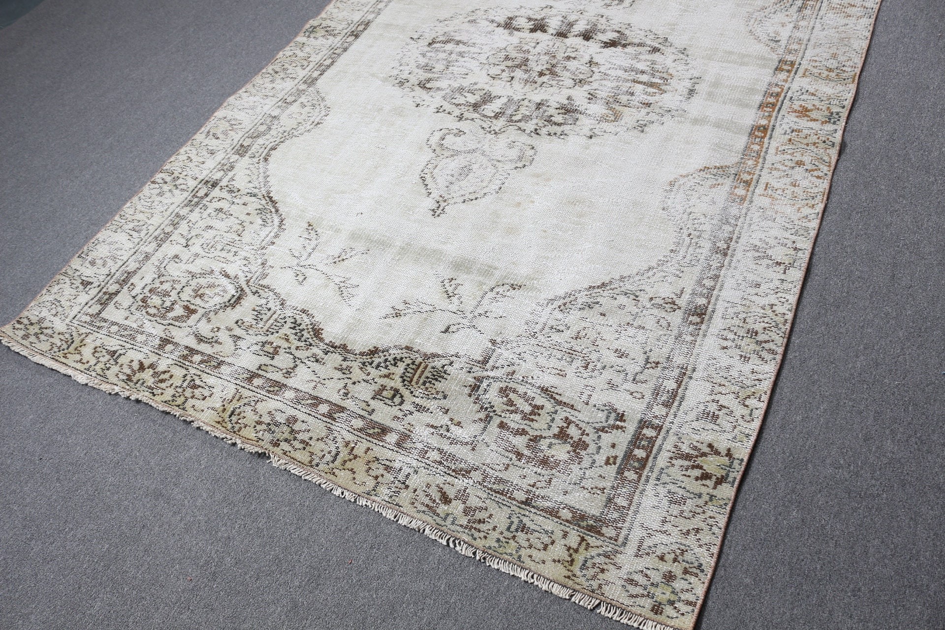 5.4x9.4 ft Large Rugs, Dining Room Rugs, Beige Floor Rug, Turkish Rug, Salon Rug, Rugs for Salon, Vintage Rug, Moroccan Rug, Kitchen Rug