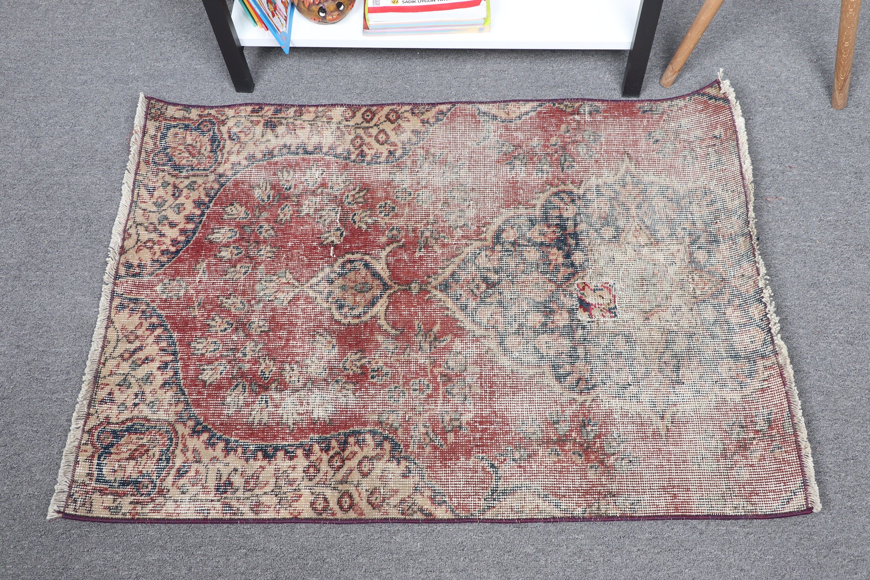 Antika Halı, Araba Paspas Halıları, Vintage Halı, Türk Halıları, Anadolu Halısı, 2.4x3.4 ft Küçük Halı, Yatak Odası Halıları, Kırmızı Anadolu Halısı, Eklektik Halılar