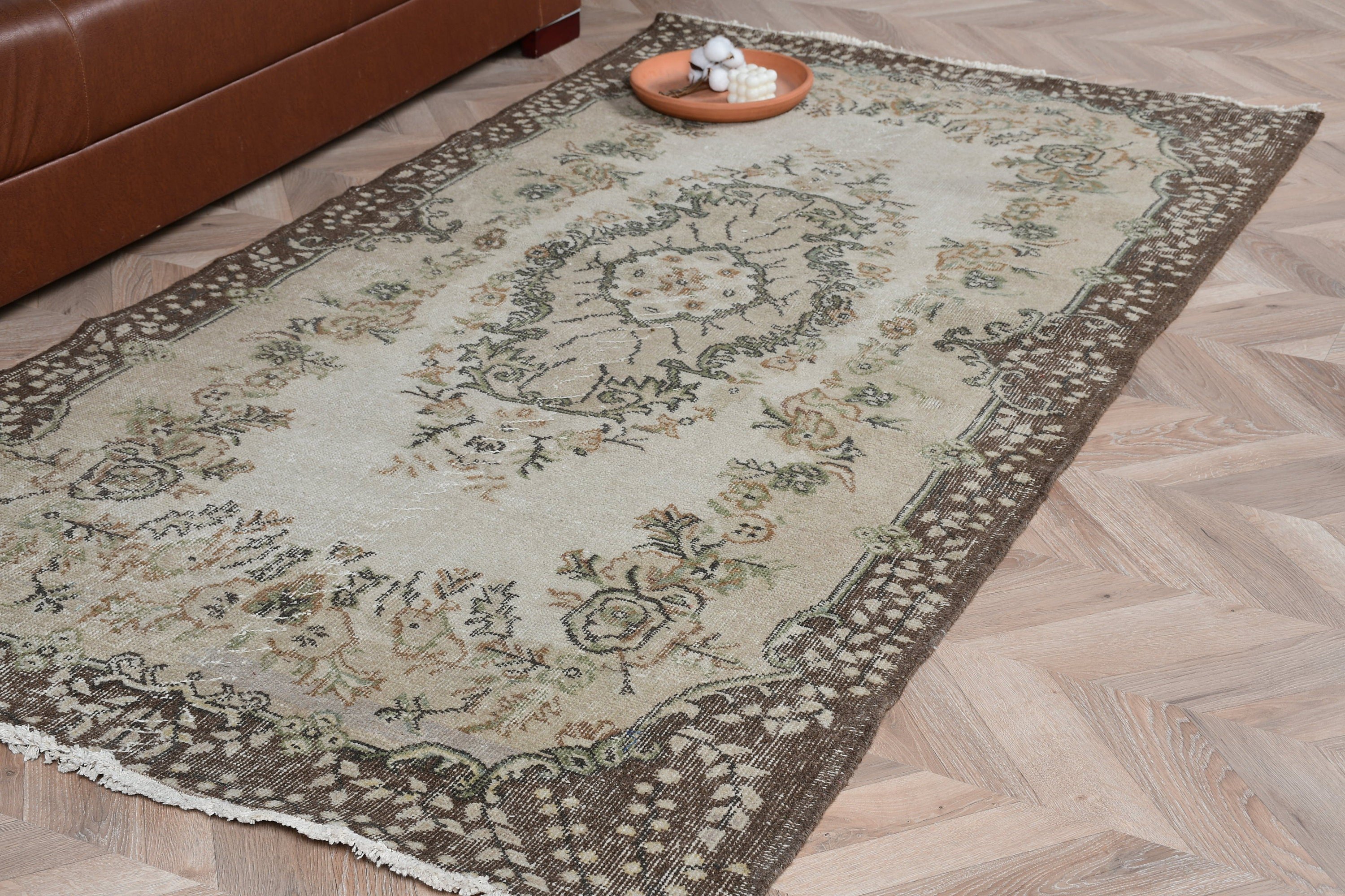 Alan Halıları, Vintage Halı, Türk Halısı, Kahverengi Yün Halı, Antika Halı, Yatak Odası Halıları, 3,9x7 ft Alan Halısı, Soğuk Halılar, Kabile Halıları, Çocuk Halıları