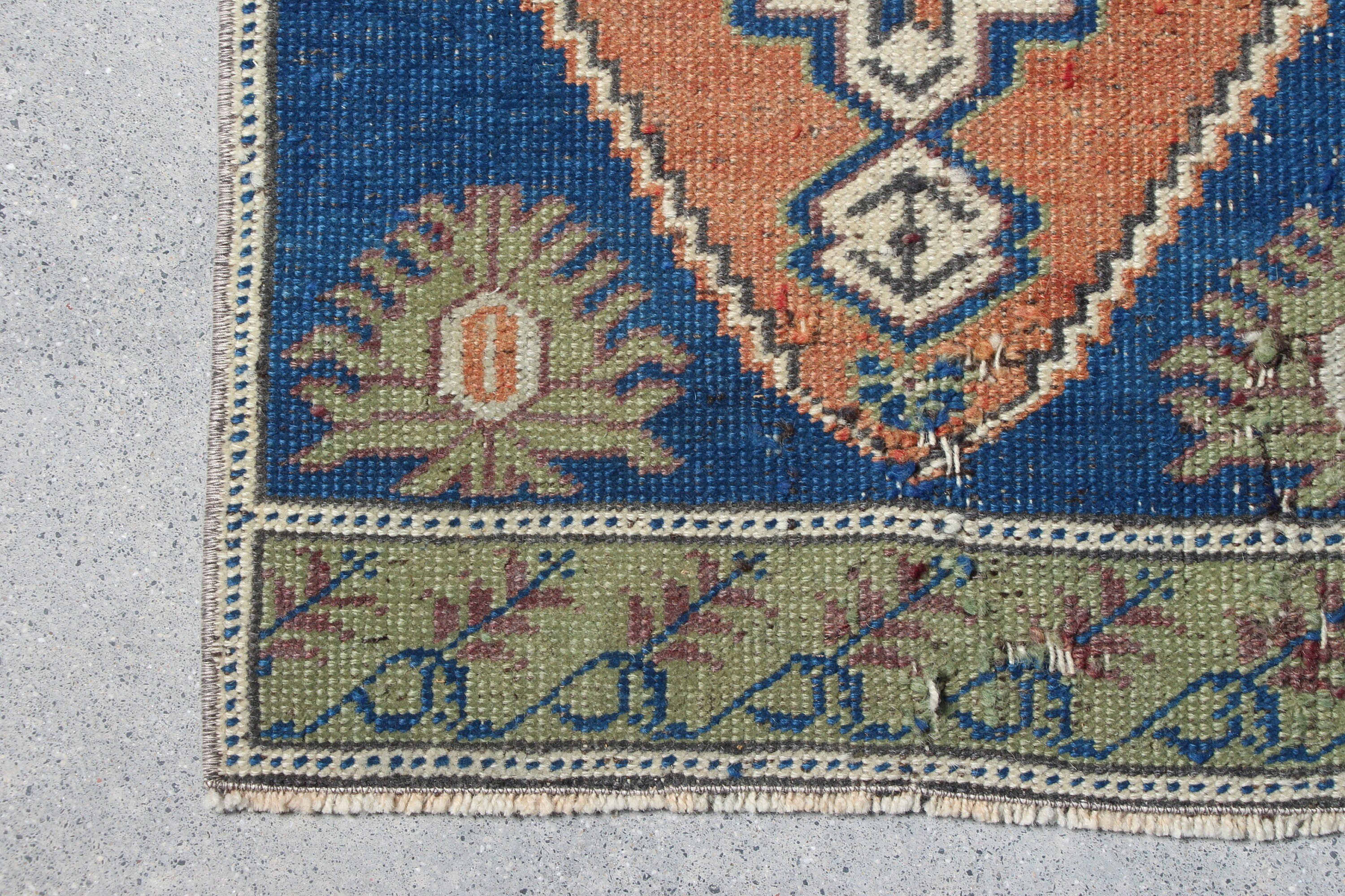 Turuncu Soğuk Halı, Kapı Paspası Halısı, Duvara Asılı Halı, 1.5x3.5 ft Küçük Halı, Vintage Halılar, Yatak Odası Halısı, Türk Halısı, Çocuk Odası Halıları, Yün Halı