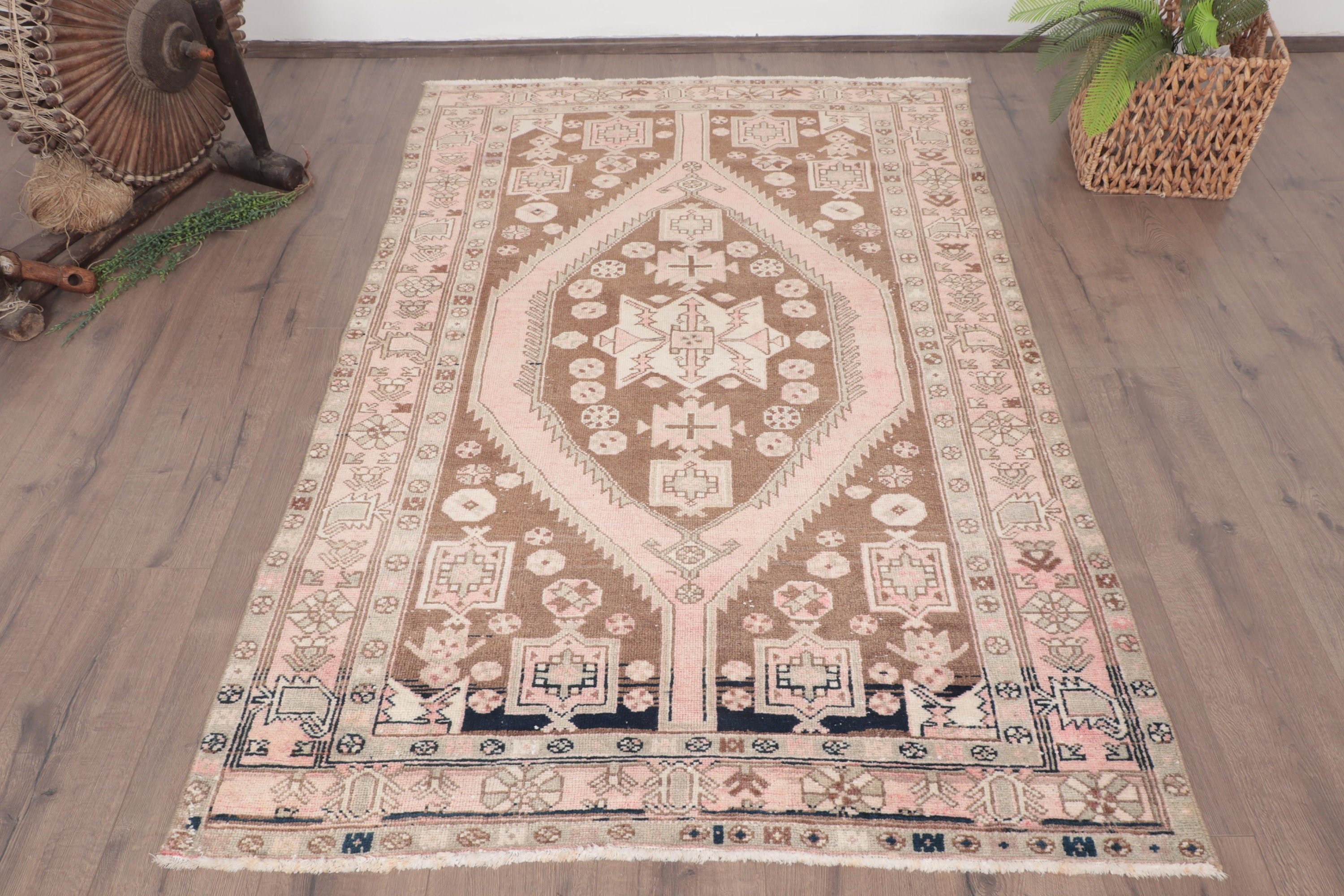 Moroccan Rug, Turkish Rug, Boho Area Rugs, 3.9x6.2 ft Area Rugs, Pink Geometric Rugs, Aztec Rug, Kitchen Rug, Nursery Rugs, Vintage Rug