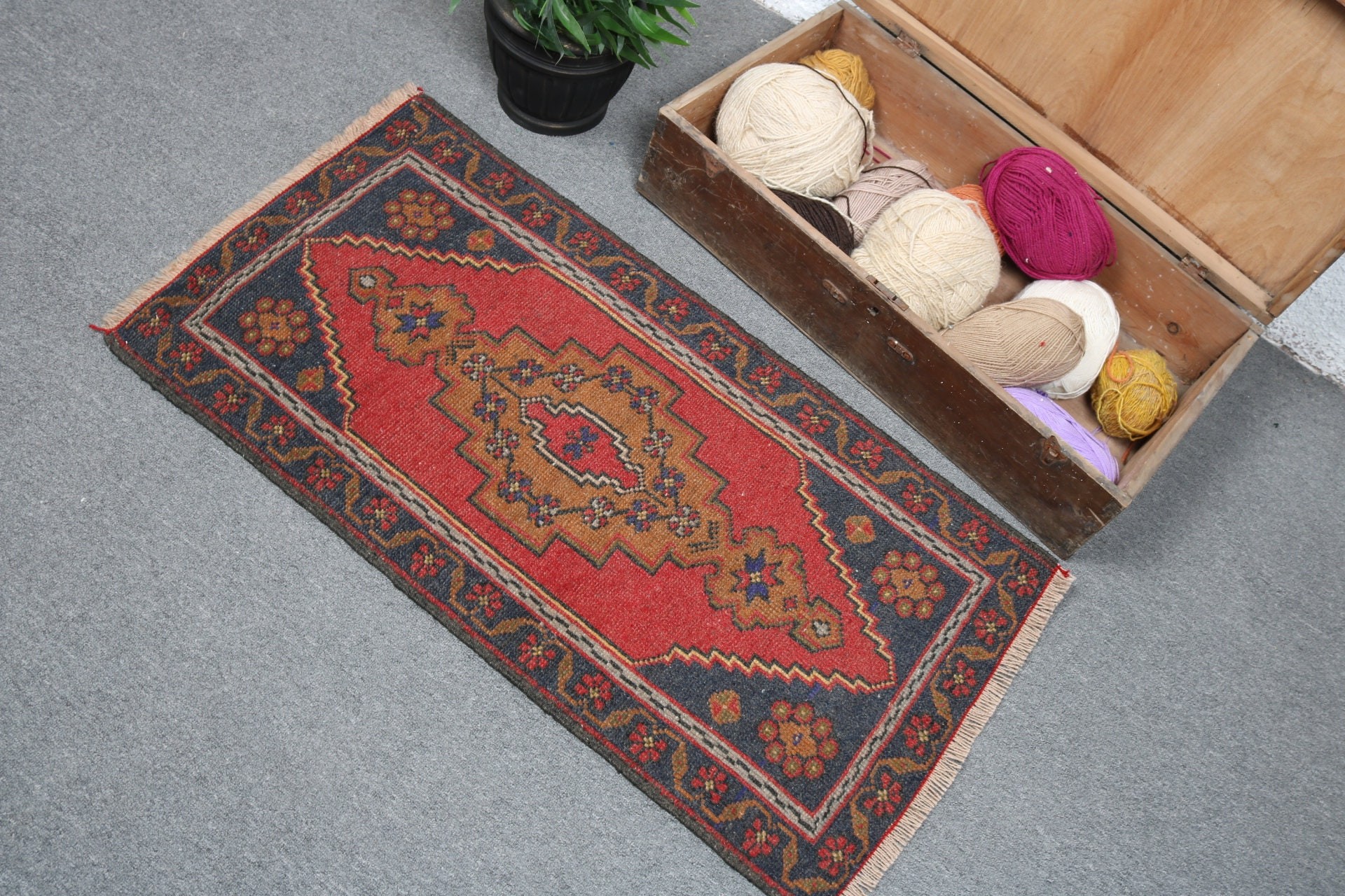 Turkish Rugs, Statement Rugs, Vintage Rug, Boho Rug, 1.8x3.4 ft Small Rugs, Entry Rug, Wall Hanging Rugs, Kitchen Rugs, Red Oriental Rug