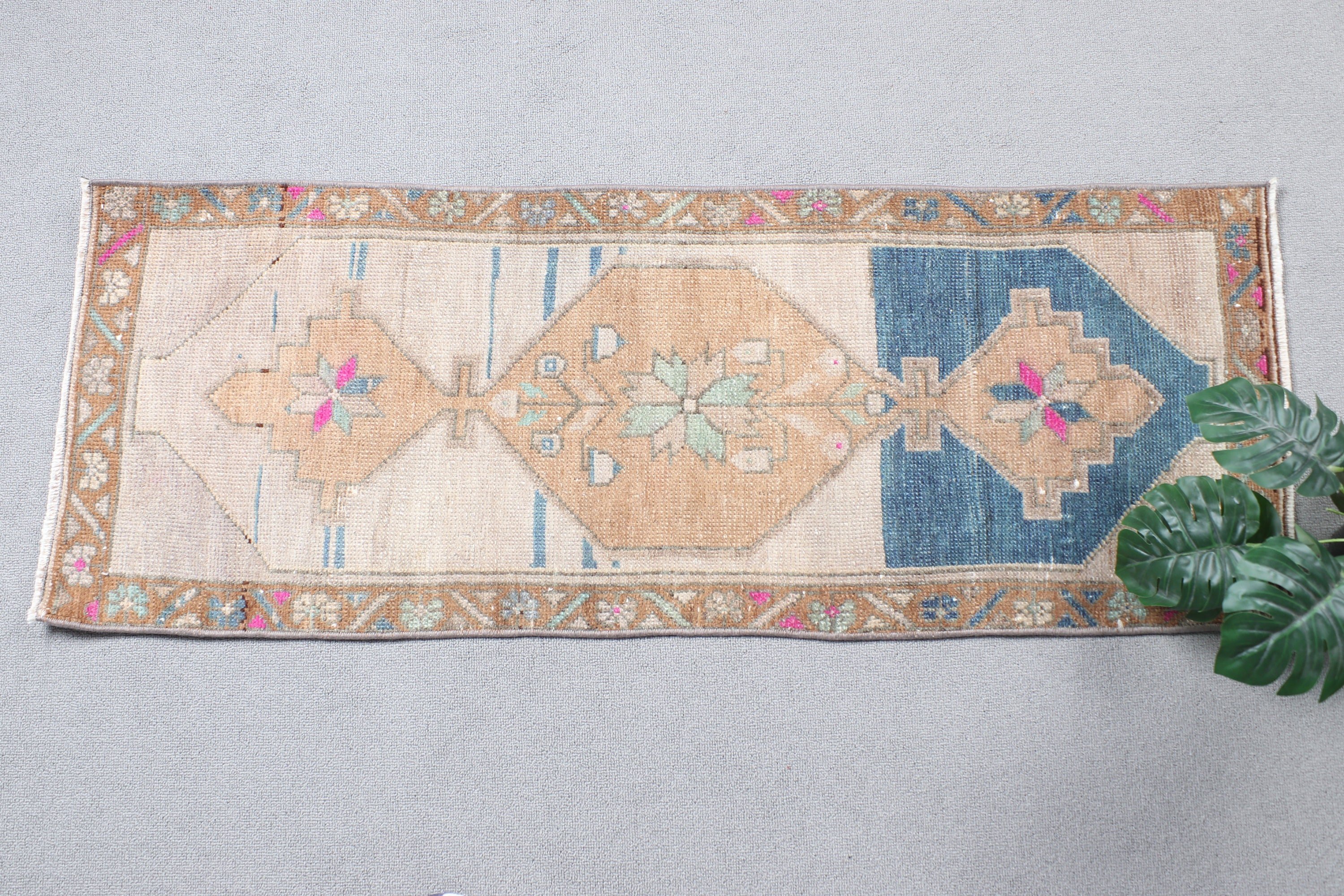 Ev Dekor Halısı, Vintage Halı, Mutfak Halısı, 1.4x3.9 ft Küçük Halı, Oushak Halıları, Yatak Odası Halıları, Eklektik Halı, Türk Halıları, Kahverengi Antika Halılar