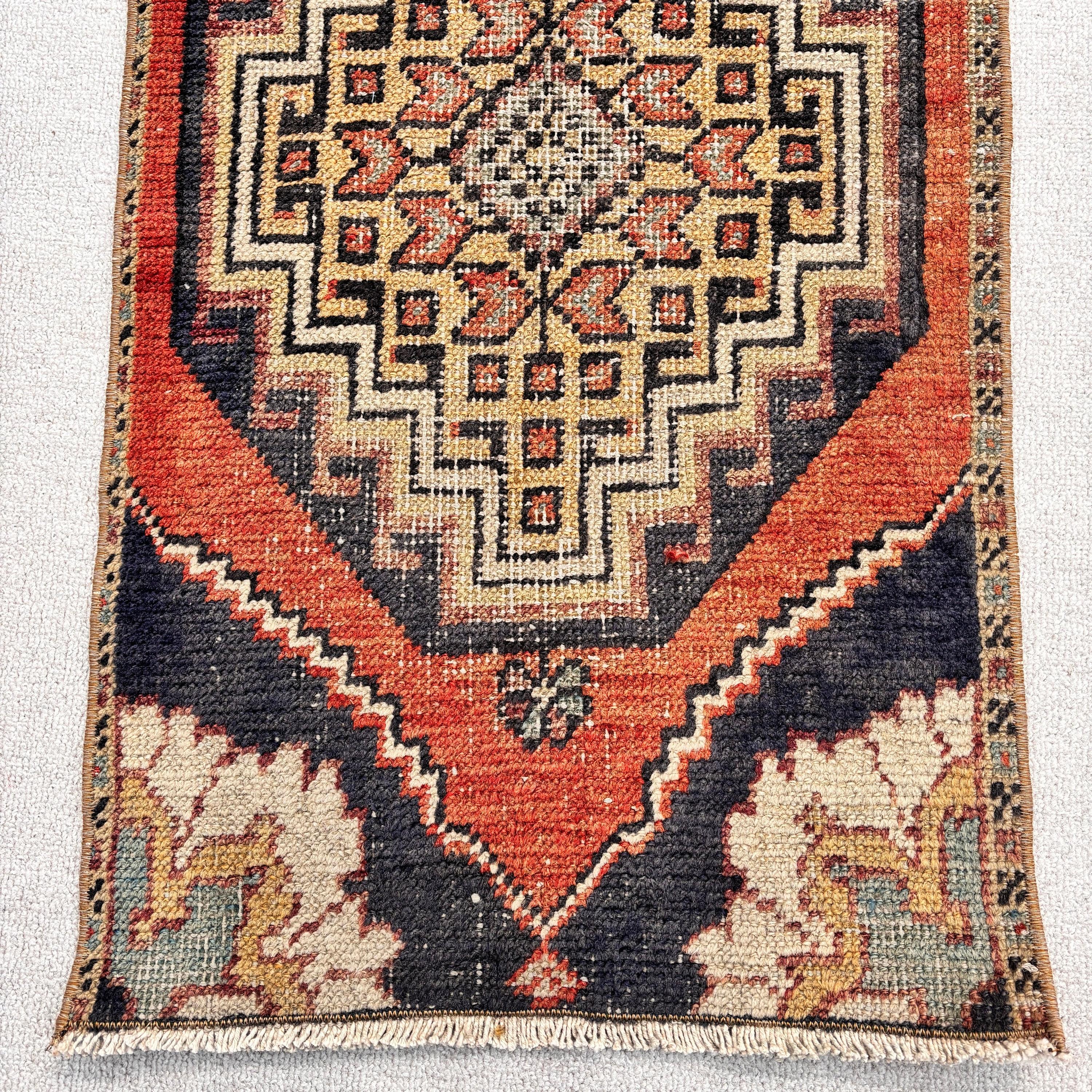 El Dokuma Halı, Mutfak Halıları, Kırmızı Anadolu Halısı, Giriş Halısı, Oushak Halısı, Türk Halıları, Vintage Halılar, Çocuk Halıları, 1.5x2.9 ft Küçük Halılar