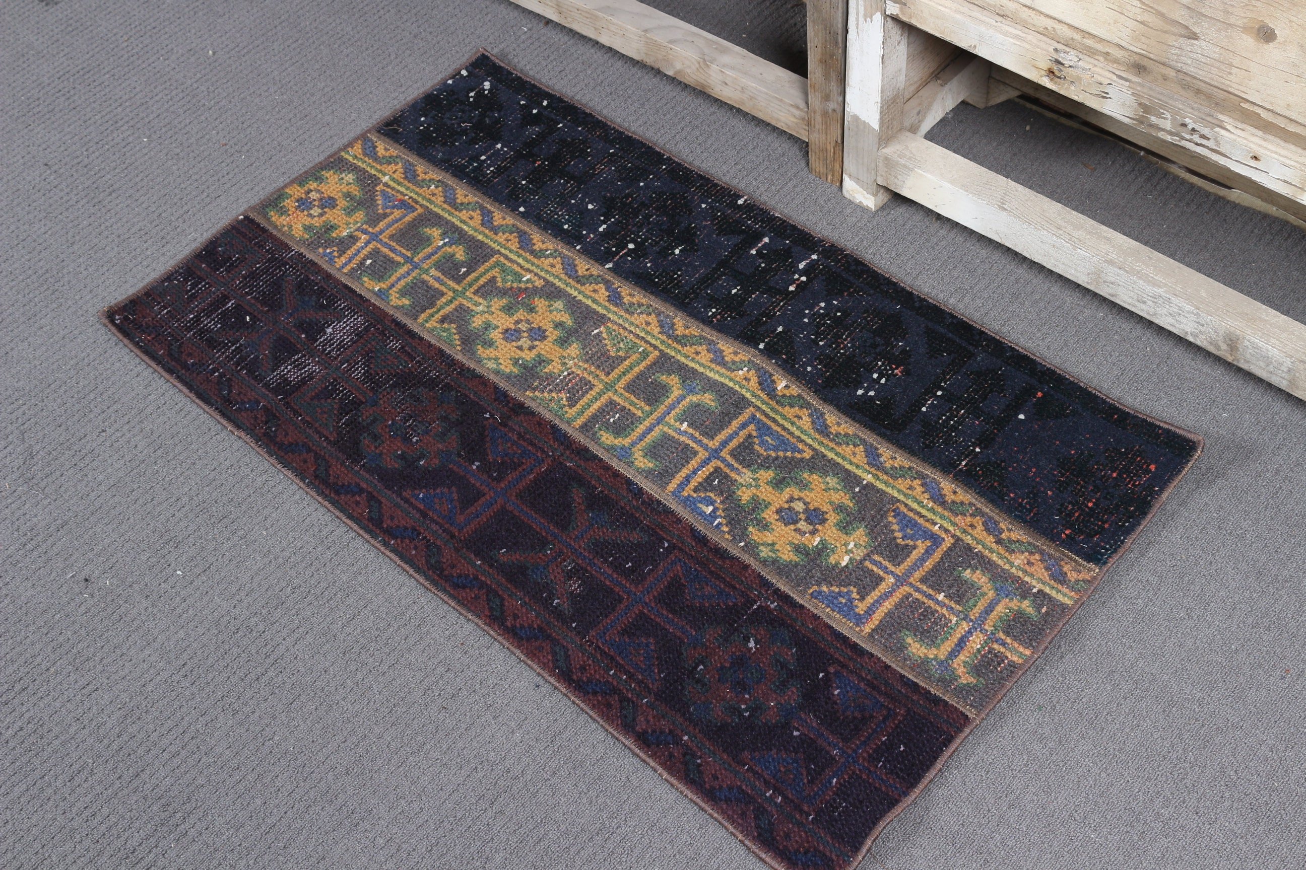 Wool Rug, Antique Rugs, Purple Anatolian Rug, Bathroom Rug, Turkish Rug, Bohemian Rugs, 1.9x3.2 ft Small Rug, Bedroom Rugs, Vintage Rugs