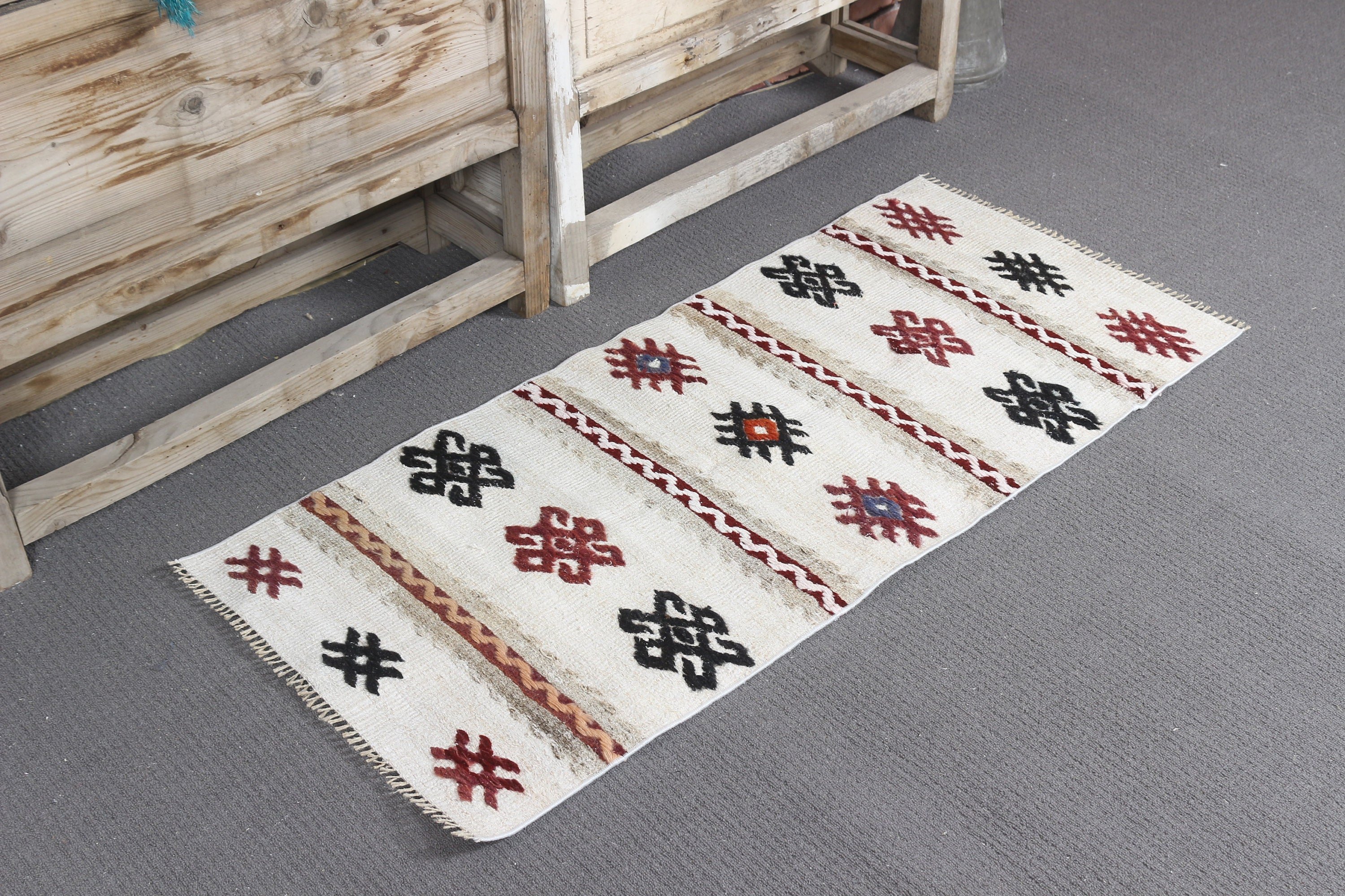 Antique Rugs, Entry Rug, Wool Rugs, Turkish Rug, 1.8x4 ft Small Rug, Old Rug, Vintage Rug, White Wool Rug, Rugs for Entry, Wall Hanging Rug