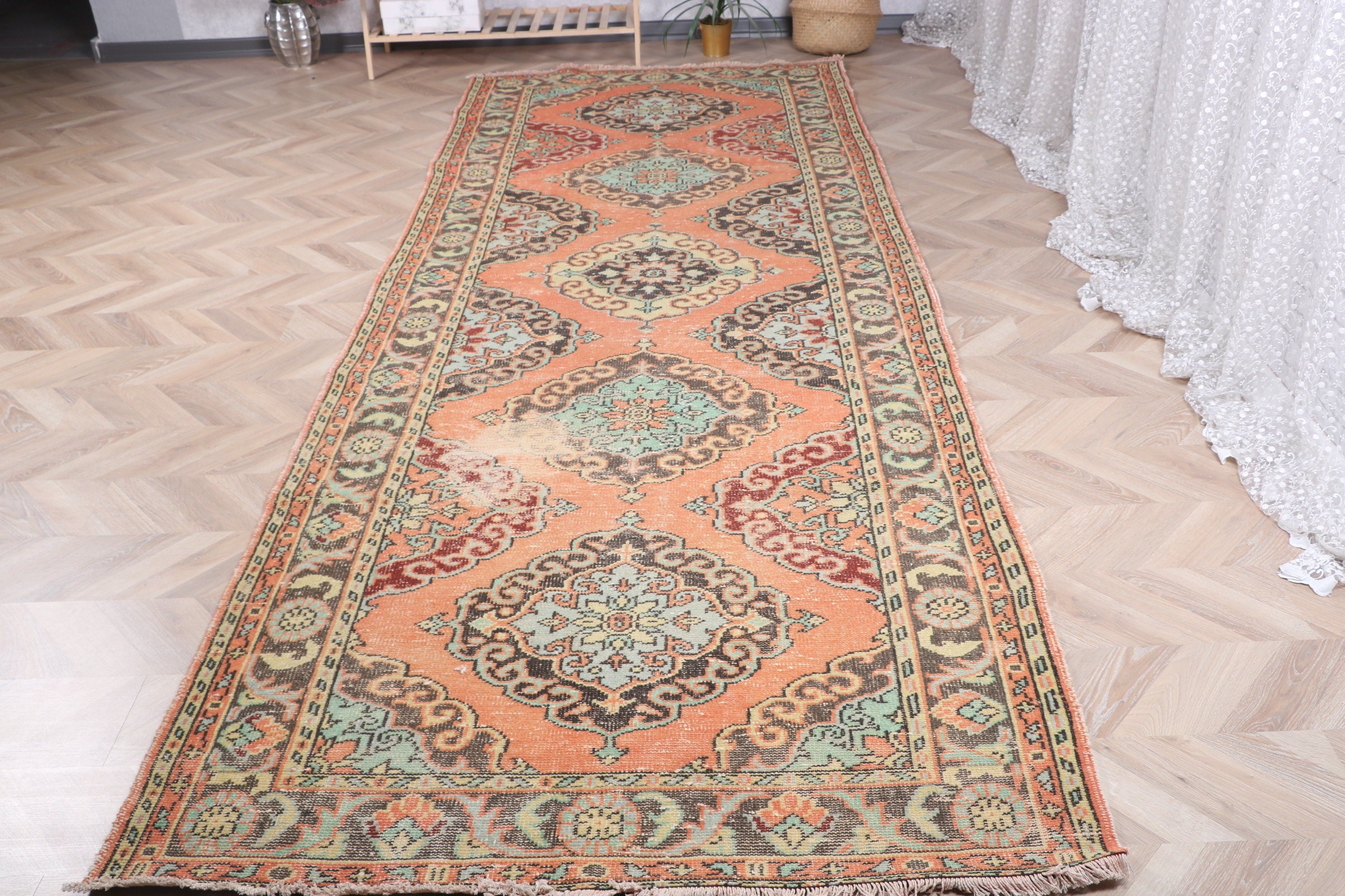 Beni Ourain Runner Halıları, Yatak Odası Halıları, Turuncu 4.5x12.2 ft Runner Halısı, Merdiven Halıları, Oushak Halısı, Türk Halısı, Vintage Halı