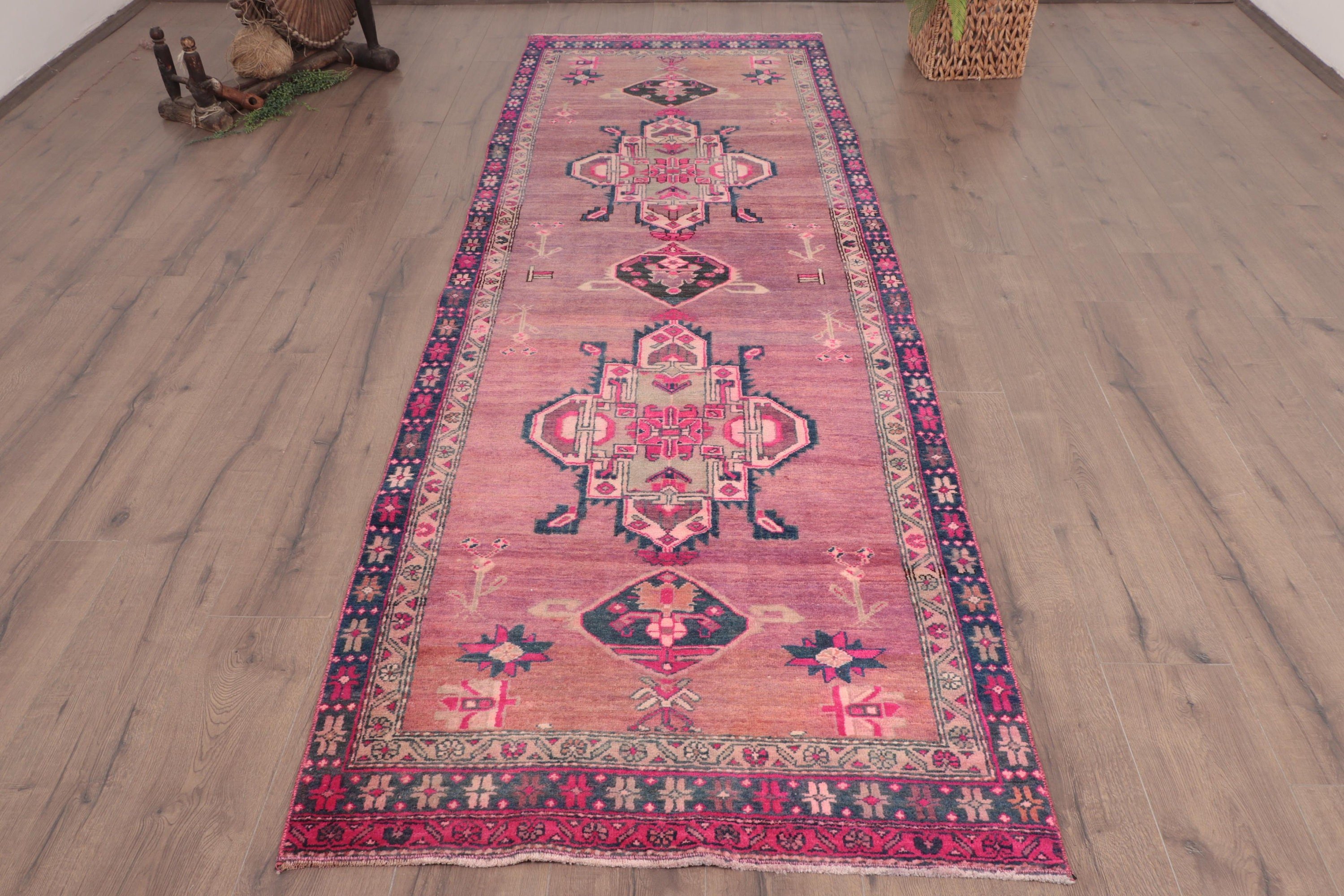 Türk Halıları, Kabile Halıları, Pembe Anadolu Halısı, Merdiven Halısı, Yün Halısı, 3,3x9,9 ft Runner Halıları, Beni Ourain Runner Halısı, Vintage Halı, Harika Halılar