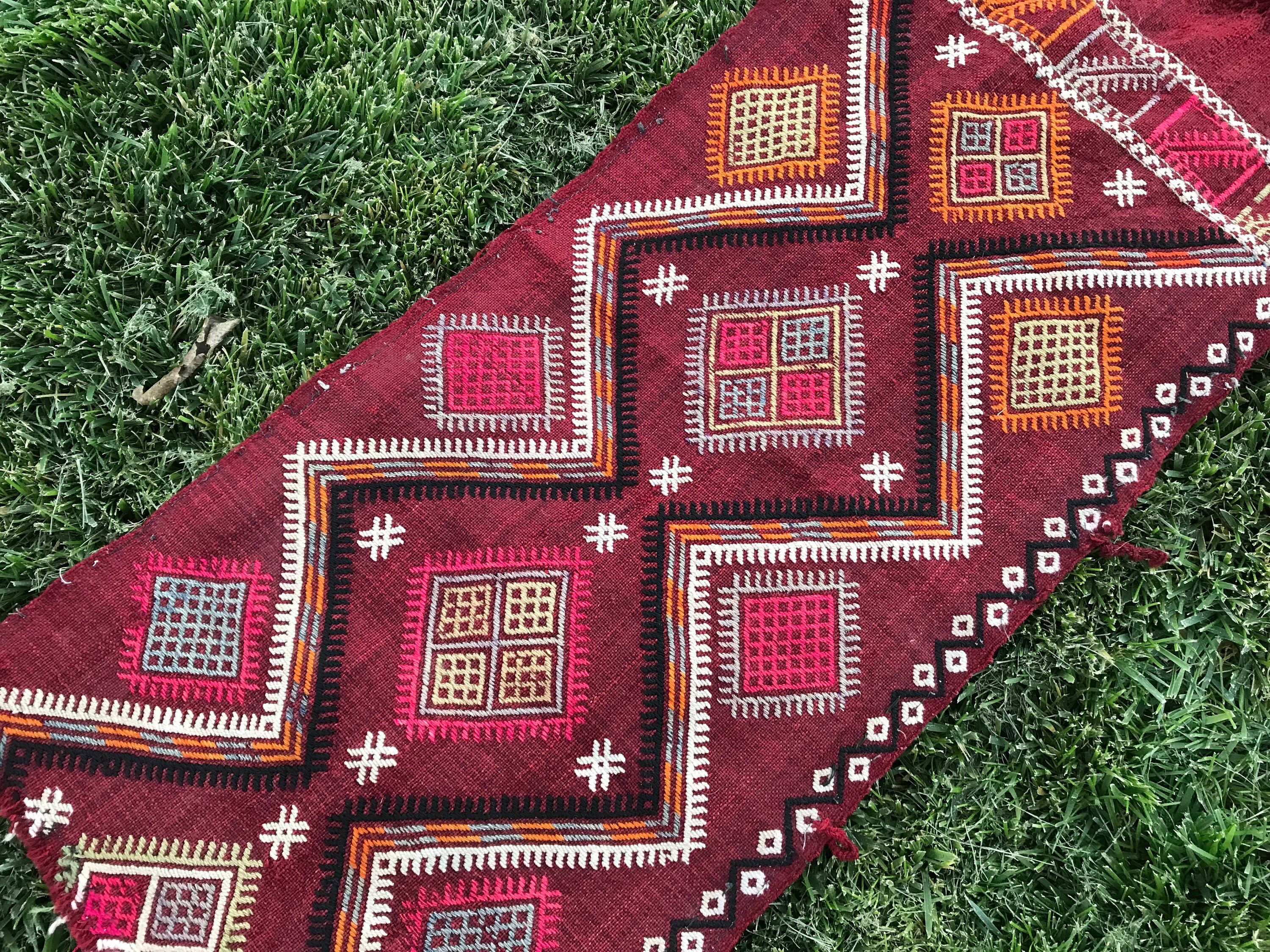 1.3x2.7 ft Küçük Halı, Vintage Halılar, Kırmızı Yün Halı, Türk Halıları, Duvara Asılı Halılar, Kilim, Yatak Odası Halısı, Anadolu Halıları