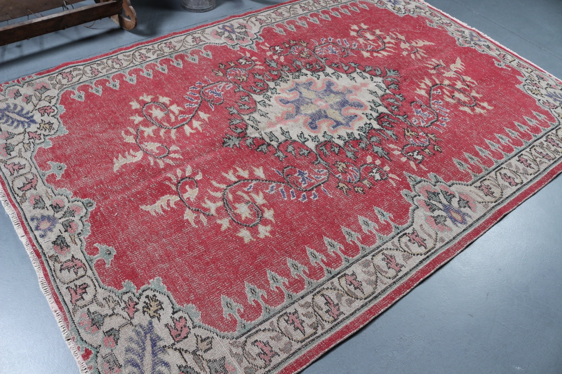 Turkish Rugs, Pastel Rug, Floor Rug, Antique Rug, Vintage Rug, 5.7x8.5 ft Large Rug, Red Home Decor Rug, Dining Room Rug, Living Room Rug