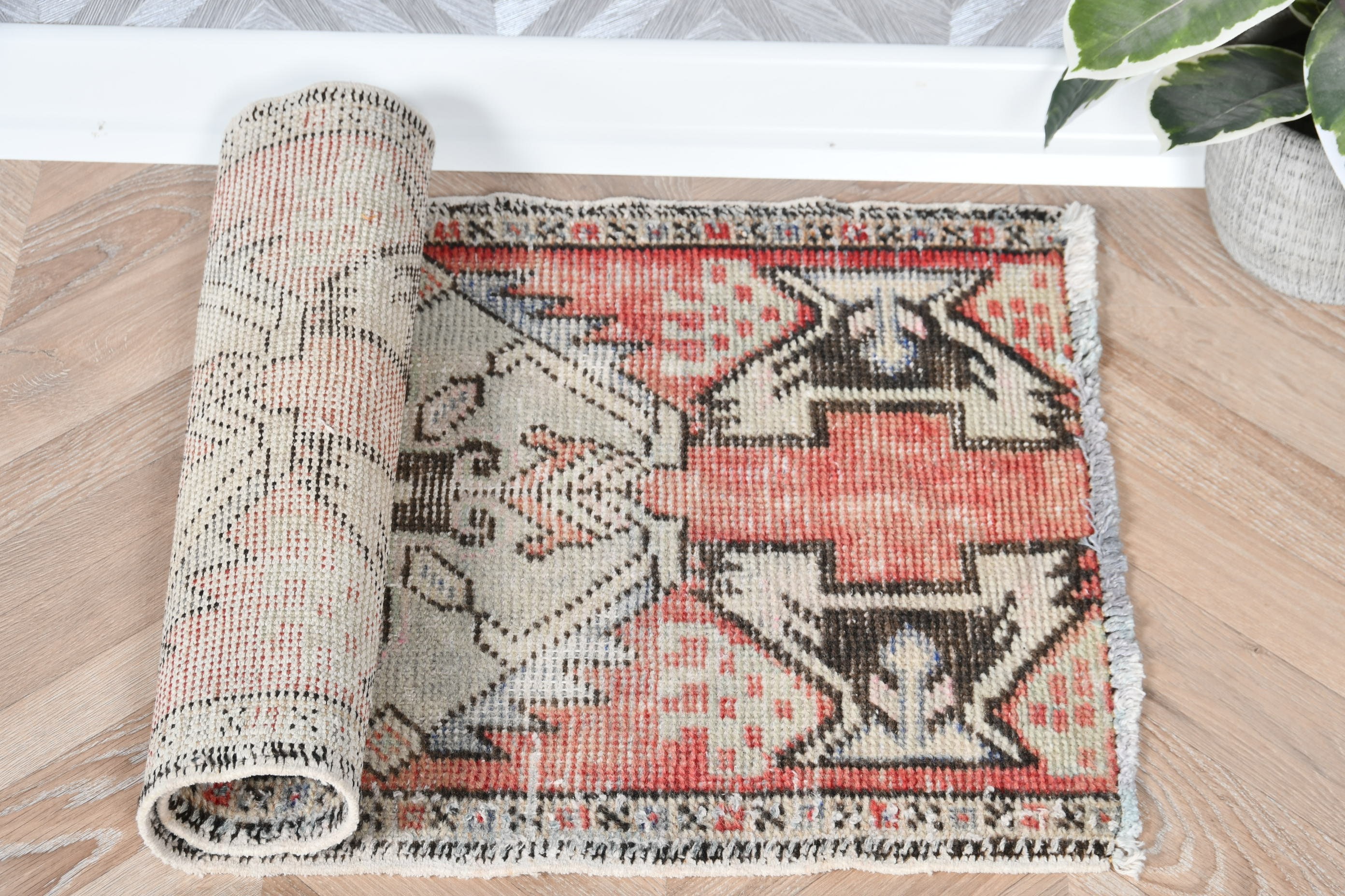 Vintage Halı, Türk Halısı, Anadolu Halısı, Banyo Halısı, Kırmızı Mutfak Halısı, 1.6x2.6 ft Küçük Halılar, Sanat Halısı, Mutfak Halısı, Banyo Halıları, Yatak Odası Halısı