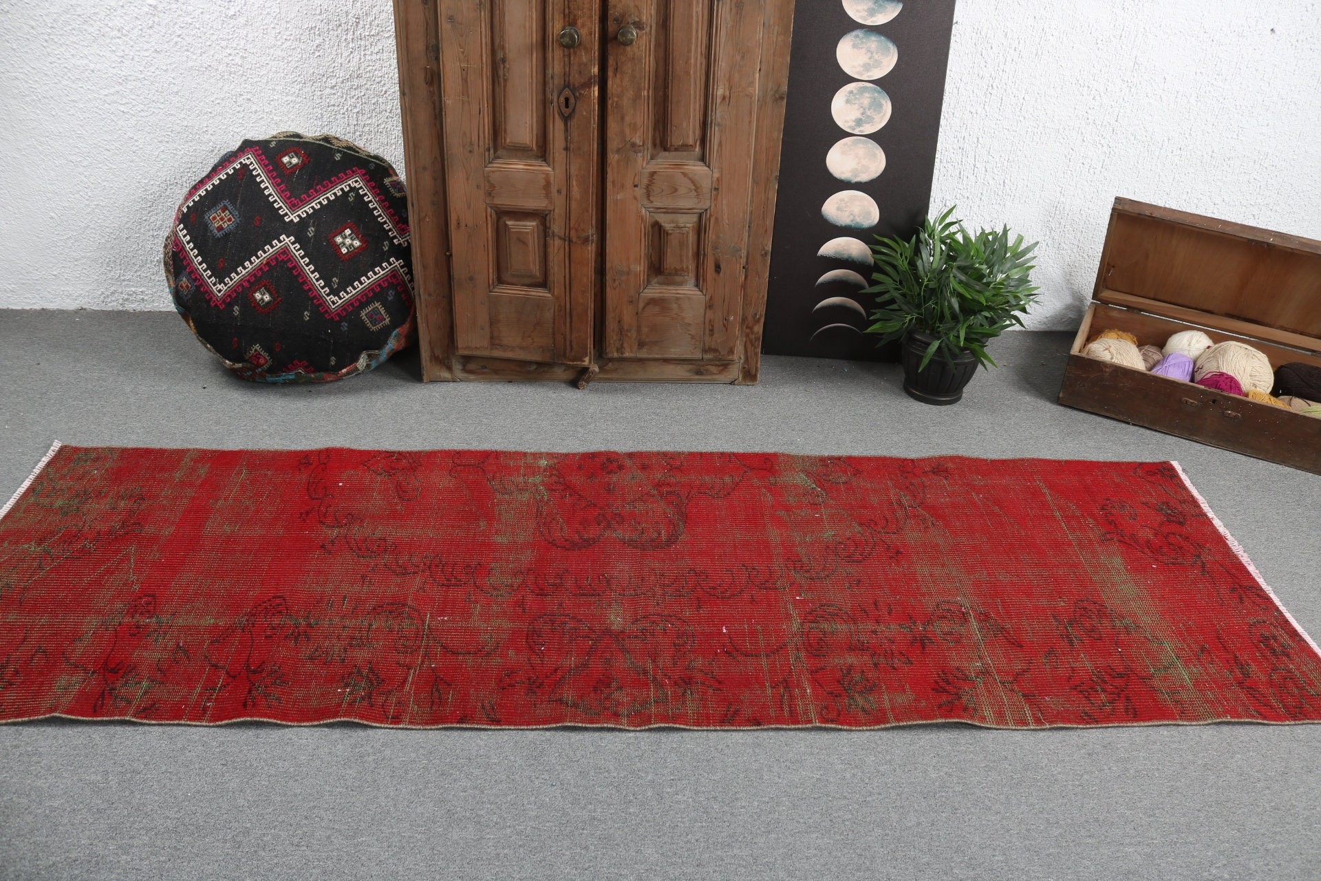 Vintage Halı, El Yapımı Halı, Mutfak Halıları, Uzun Yolluk Halısı, 2.8x8.7 ft Yolluk Halısı, Türk Halısı, Antika Halı, Kırmızı Yer Halısı, Koridor Halıları