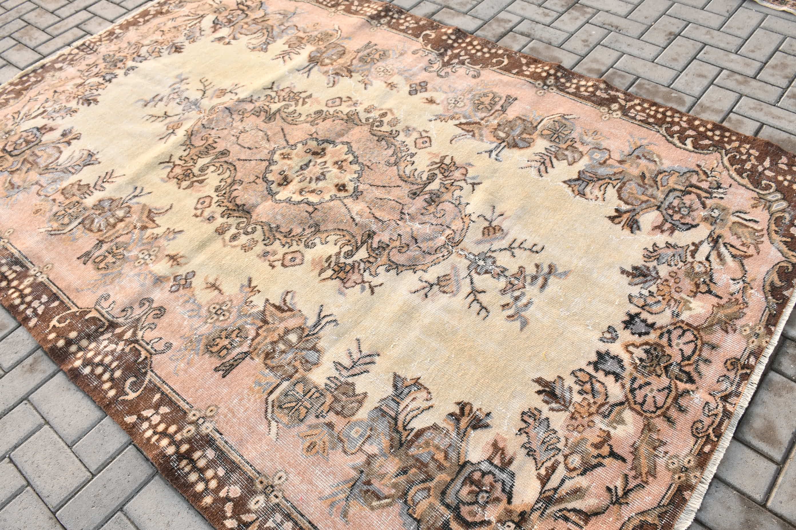 Vintage Rug, Bedroom Rugs, Dining Room Rugs, Beige  5.6x8.5 ft Large Rug, Turkish Rug, Anatolian Rug, Living Room Rugs