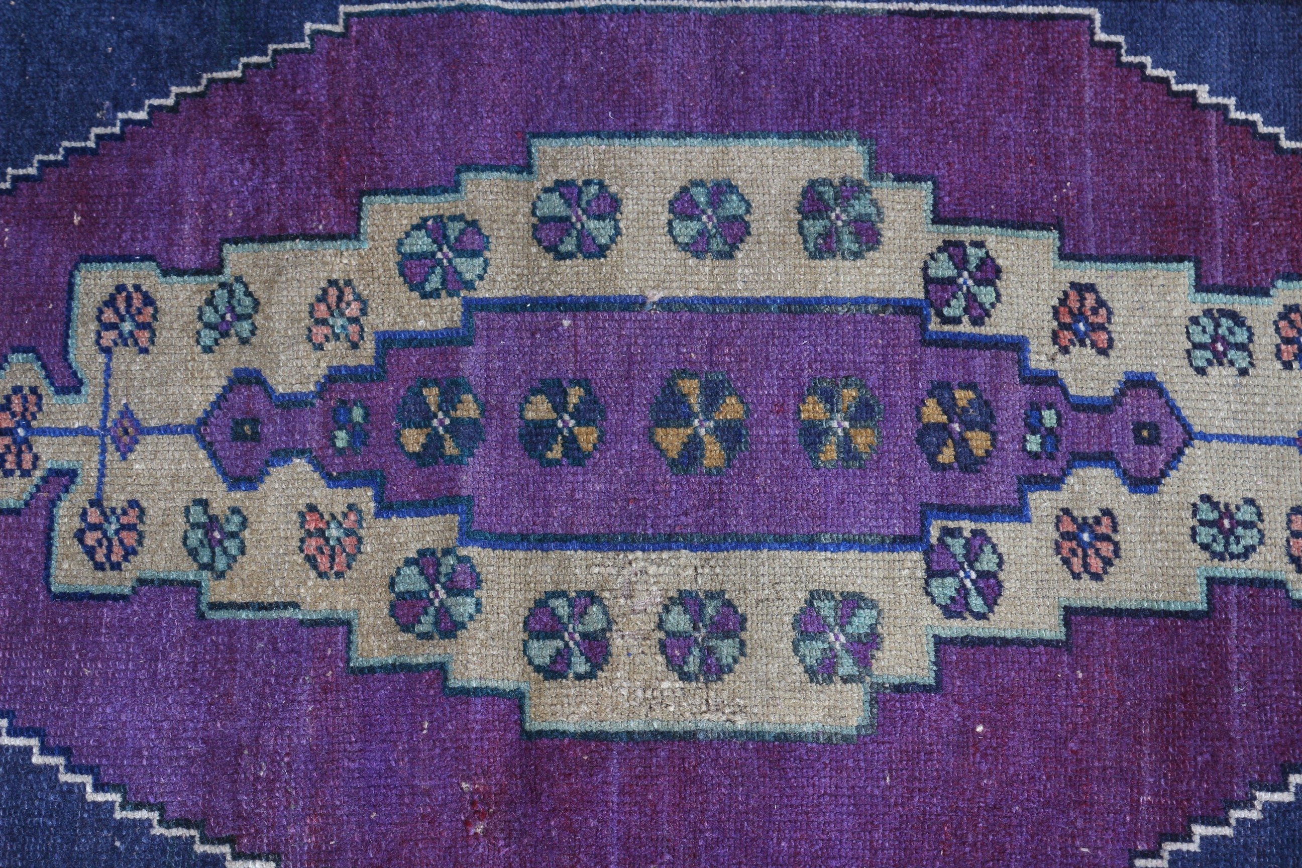 Mor 2.2x3.9 ft Küçük Halı, Vintage Halı, Kapı Paspası Halıları, Mutfak Halısı, Türk Halısı, Havalı Halı, Banyo Halıları