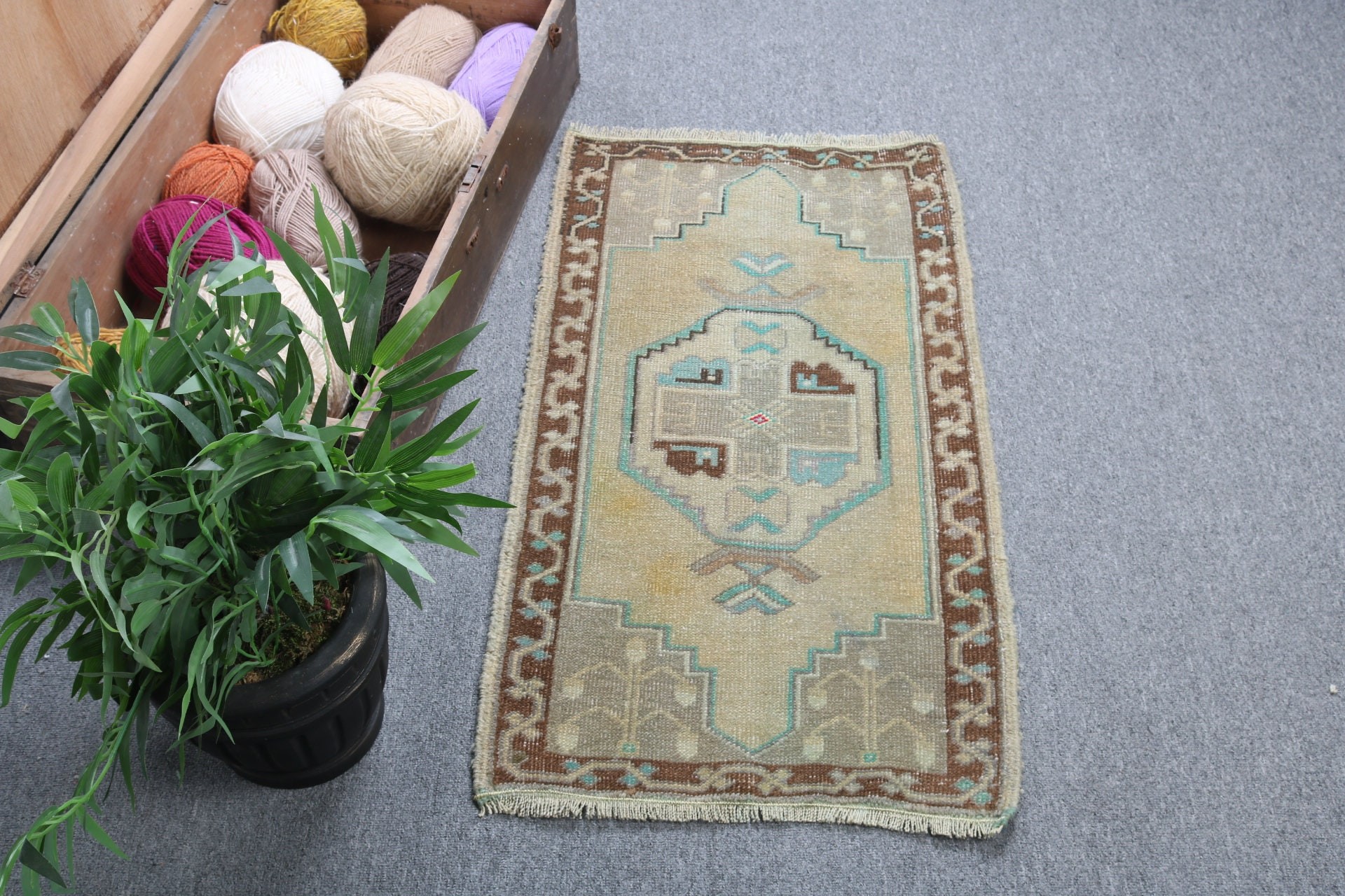 Türk Halıları, Açıklama Halısı, Araba Paspas Halıları, Vintage Halılar, Havalı Halı, Kapı Paspas Halısı, Bohem Halılar, Bej Nötr Halı, 1.6x2.9 ft Küçük Halılar