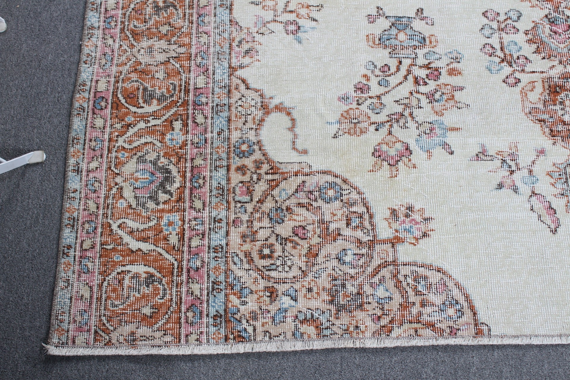 Vintage Rug, Rugs for Kitchen, Beige Kitchen Rugs, Wool Rug, Dining Room Rug, Kitchen Rug, 6.3x6 ft Area Rug, Nursery Rugs, Turkish Rugs