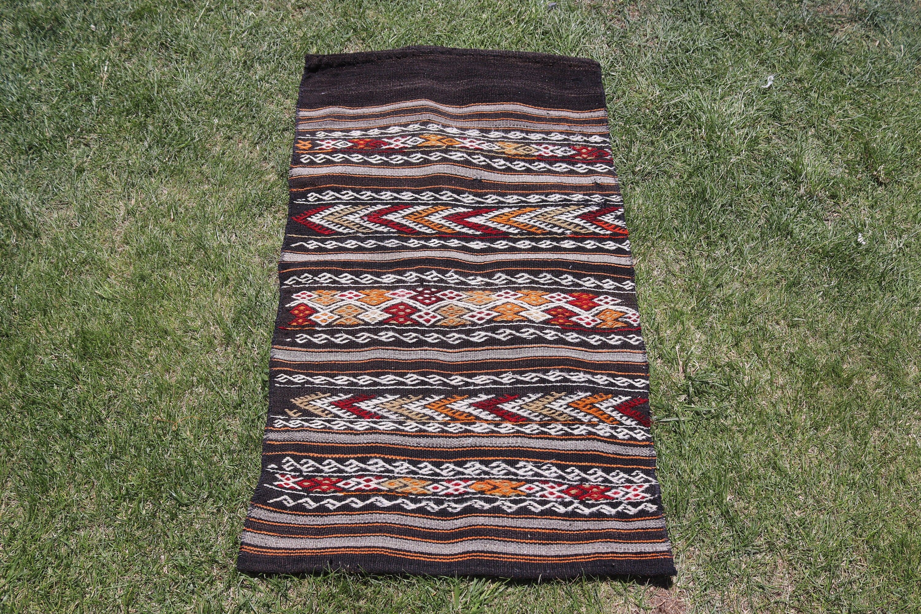 Vintage Halı, Küçük Alan Halısı, Küçük Boho Halısı, 1.9x3.4 ft Küçük Halısı, Türk Halısı, Düz Dokuma Halıları, Kilim, Siyah Soğuk Halı