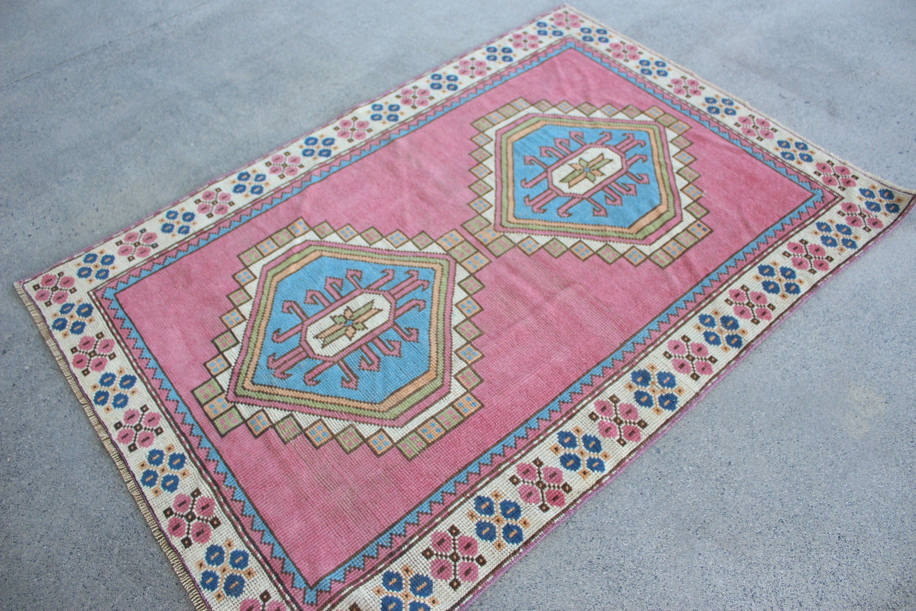 Cool Rug, Antique Rugs, 4x5.7 ft Accent Rugs, Turkish Rugs, Rugs for Nursery, Kitchen Rugs, Pink Oushak Rug, Entry Rugs, Vintage Rug