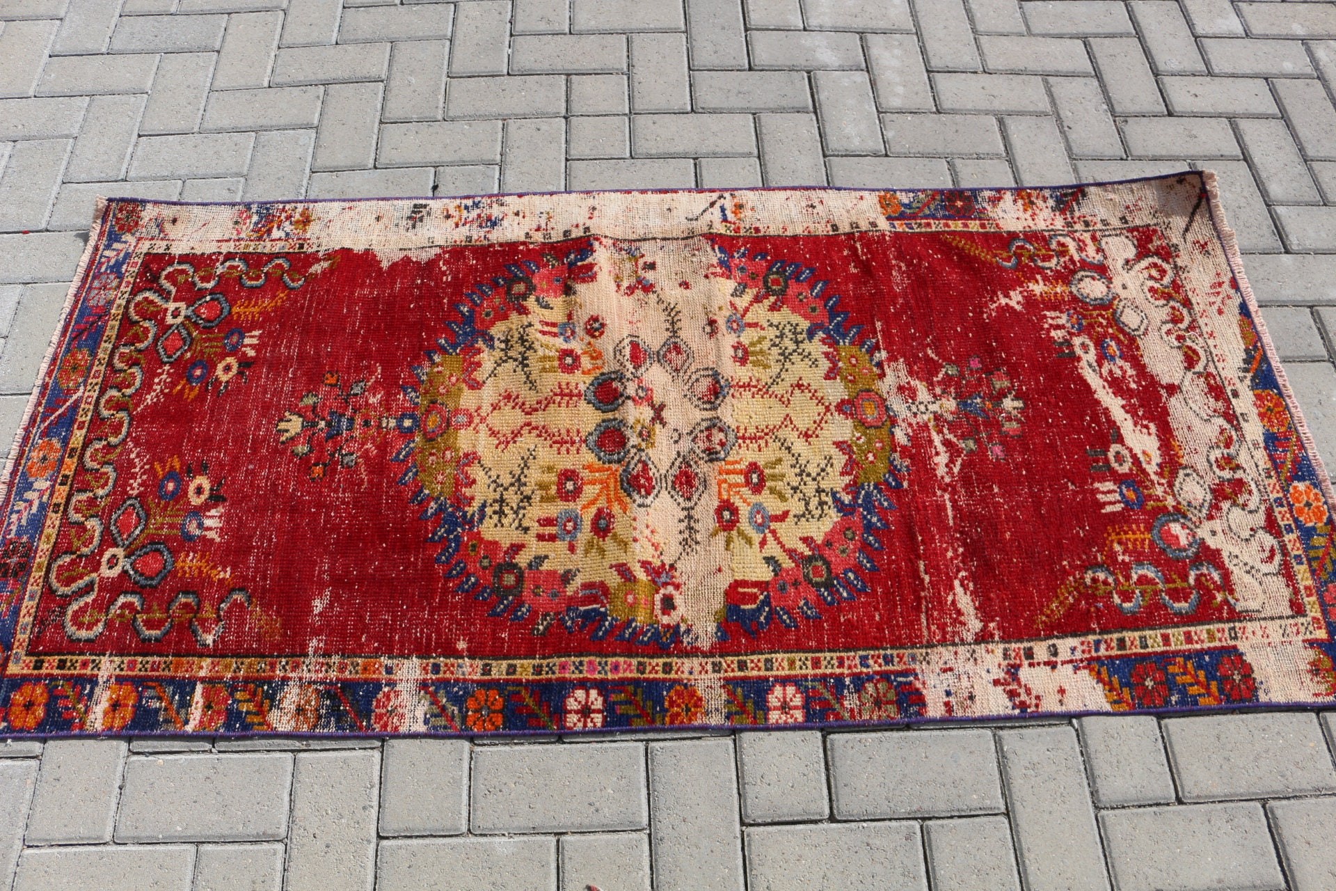 Wool Rug, Turkish Rugs, Entry Rugs, Art Rug, Antique Rug, Kitchen Rug, Red Wool Rugs, 2.7x5.8 ft Accent Rug, Rugs for Bedroom, Vintage Rug