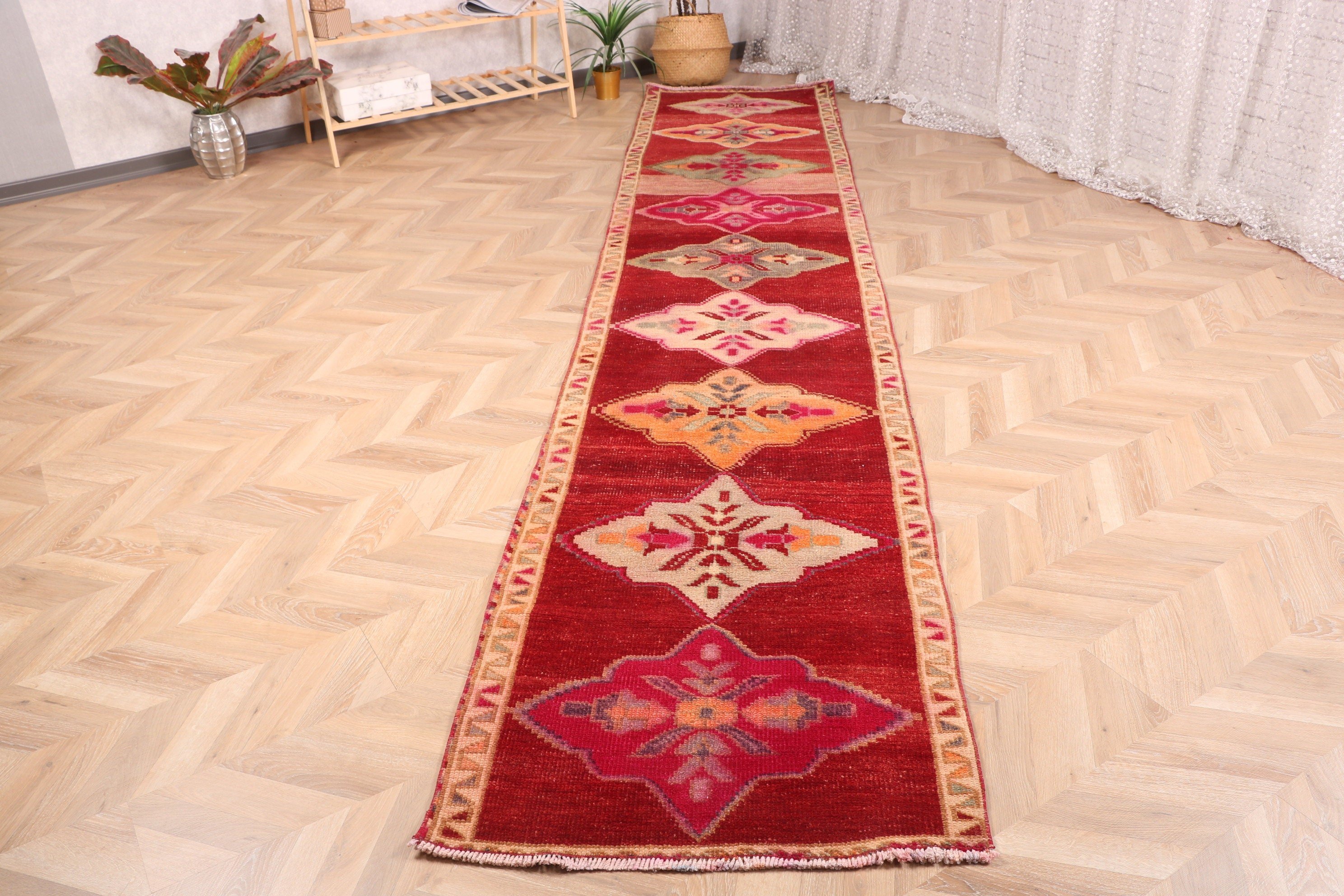 Uzun Yolluk Halıları, Mutfak Halıları, Lüks Halılar, Organik Halı, 2,7x12,8 ft Runner Halıları, Vintage Halılar, Türk Halısı, Havalı Halı, Turuncu Yatak Odası Halıları