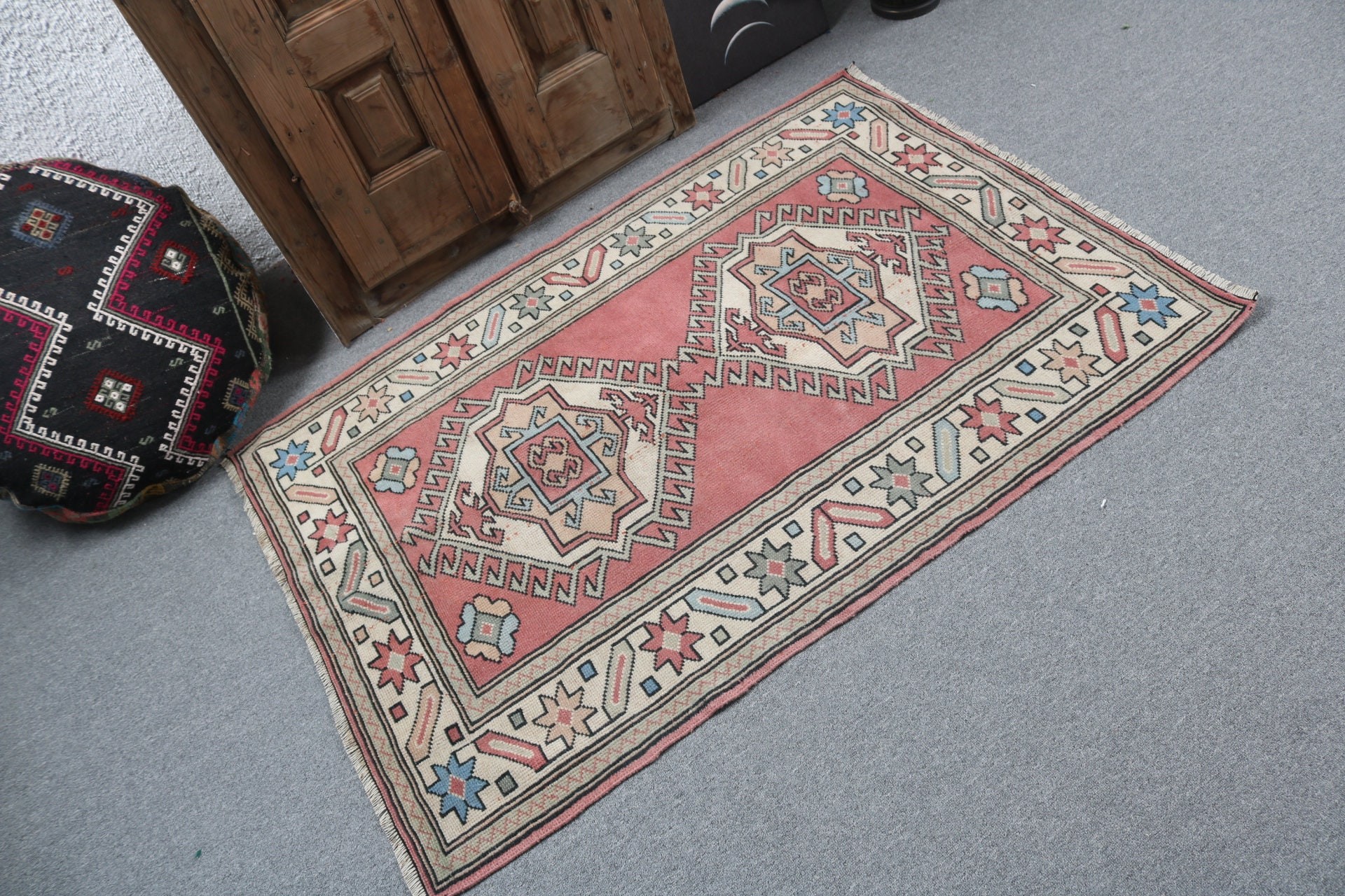 Vintage Halılar, Geometrik Halı, Pembe 3.4x4.7 ft Accent Halı, Türk Halısı, Dış Mekan Halısı, Mutfak Halısı, Dekoratif Halılar, Antika Halı