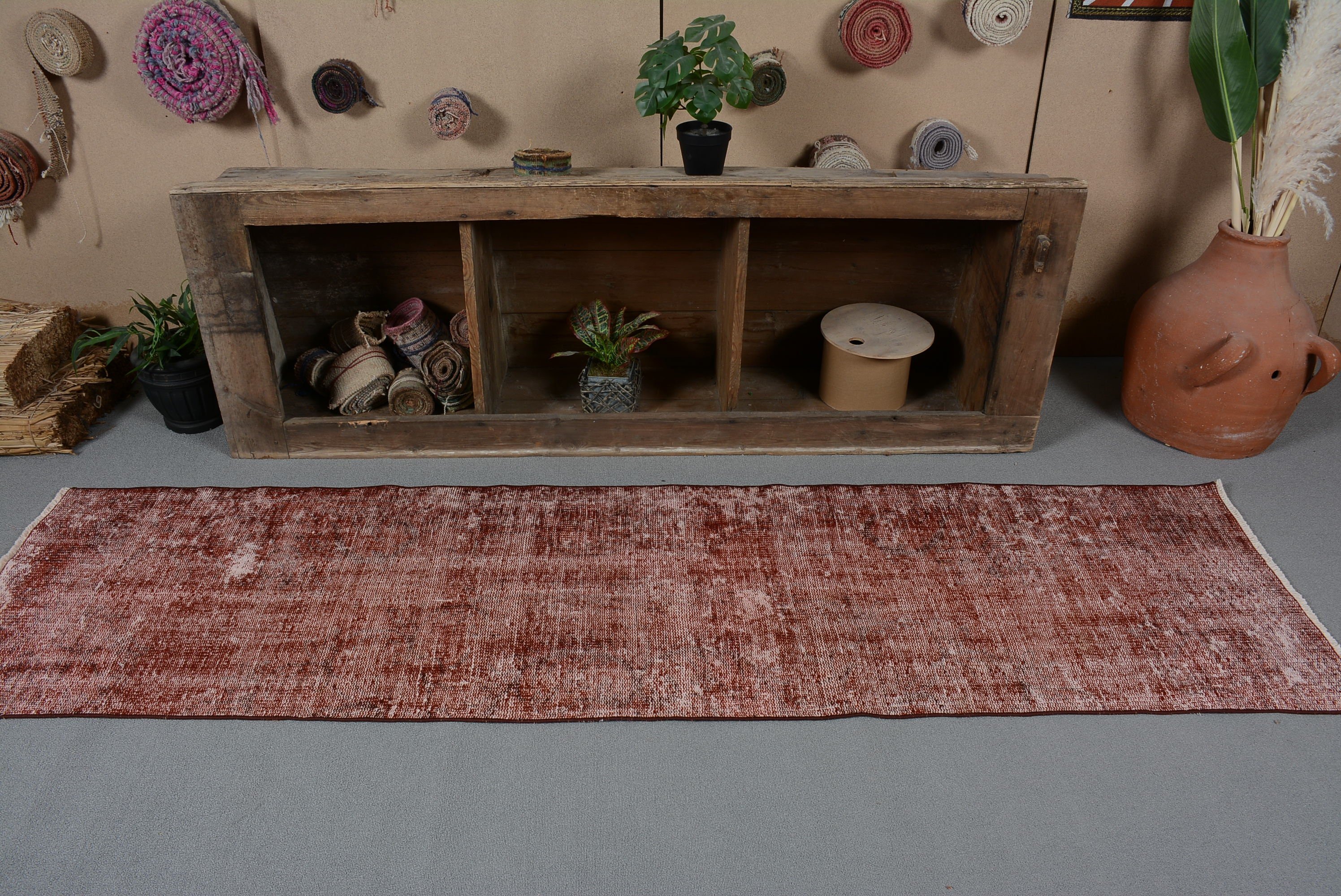 Vintage Halılar, Koridor Halıları, Kırmızı Yatak Odası Halıları, Oushak Halıları, Merdiven Halısı, 2.2x8.3 ft Runner Halısı, Koridor Halısı, Türk Halısı, Yatak Odası Halısı