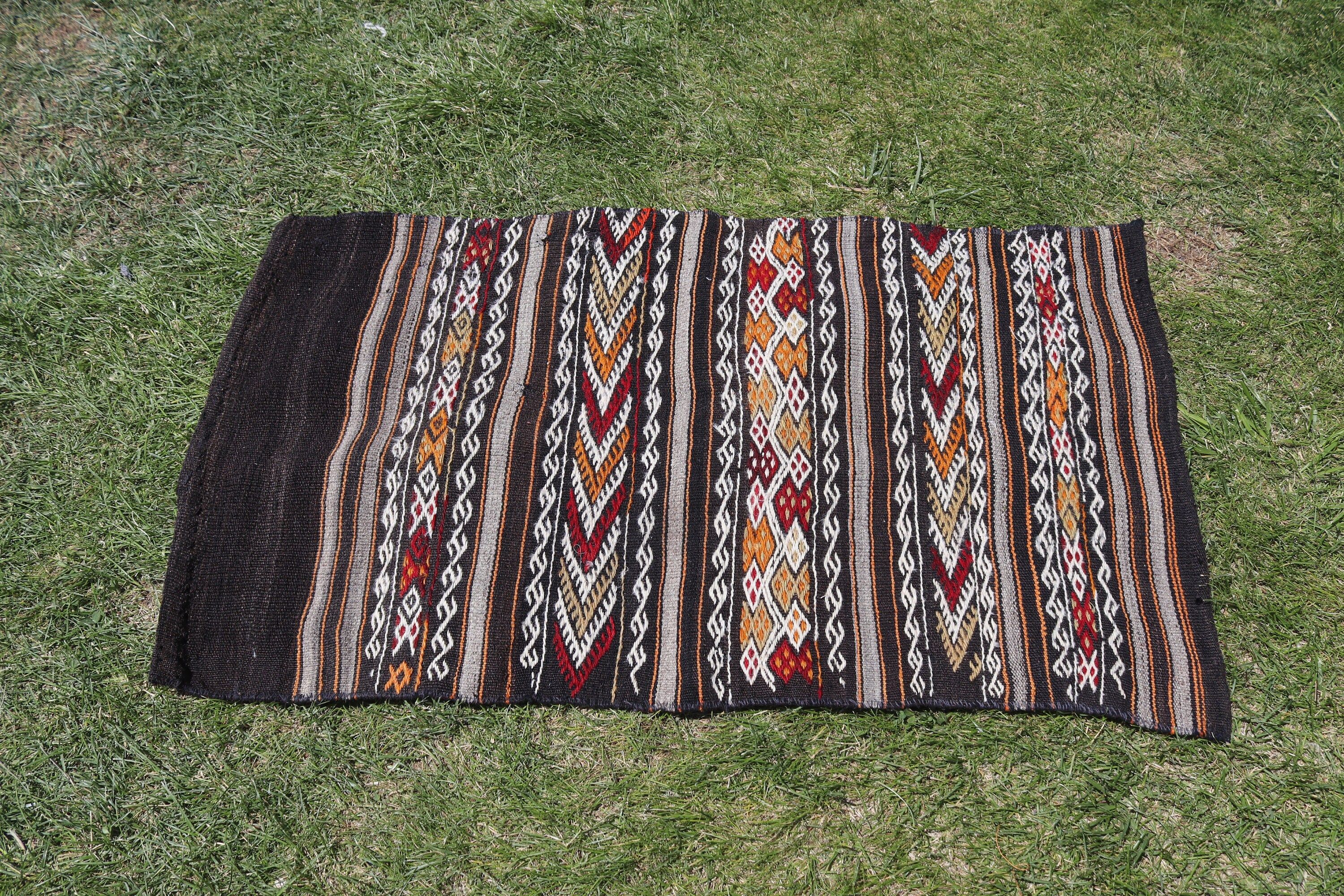 Vintage Halı, Küçük Alan Halısı, Küçük Boho Halısı, 1.9x3.4 ft Küçük Halısı, Türk Halısı, Düz Dokuma Halıları, Kilim, Siyah Soğuk Halı