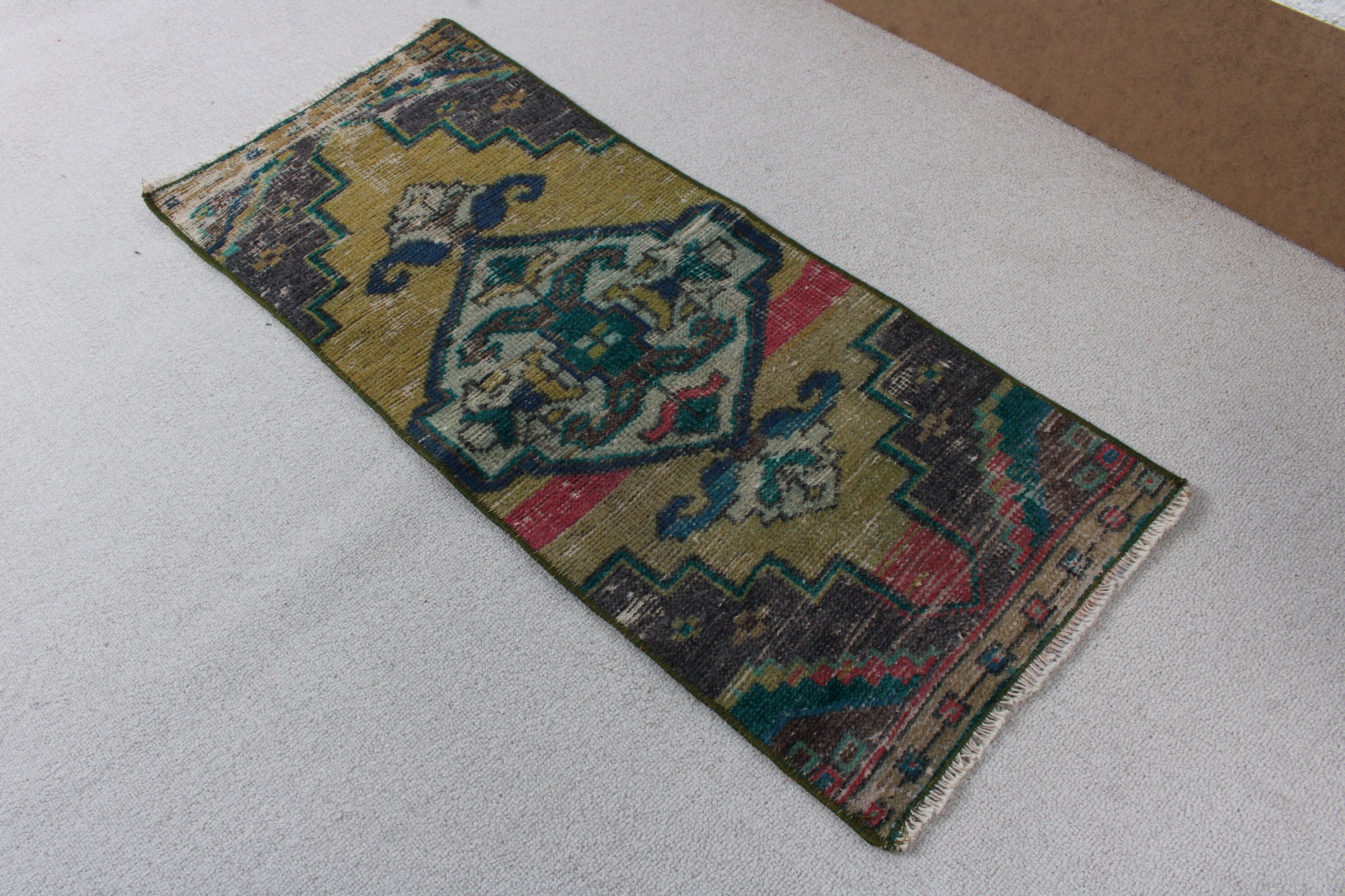 Vintage Rug, 1.2x3 ft Small Rug, Green Oushak Rugs, Wool Rug, Small Boho Rugs, Turkish Rugs, Car Mat Rugs, Rugs for Car Mat