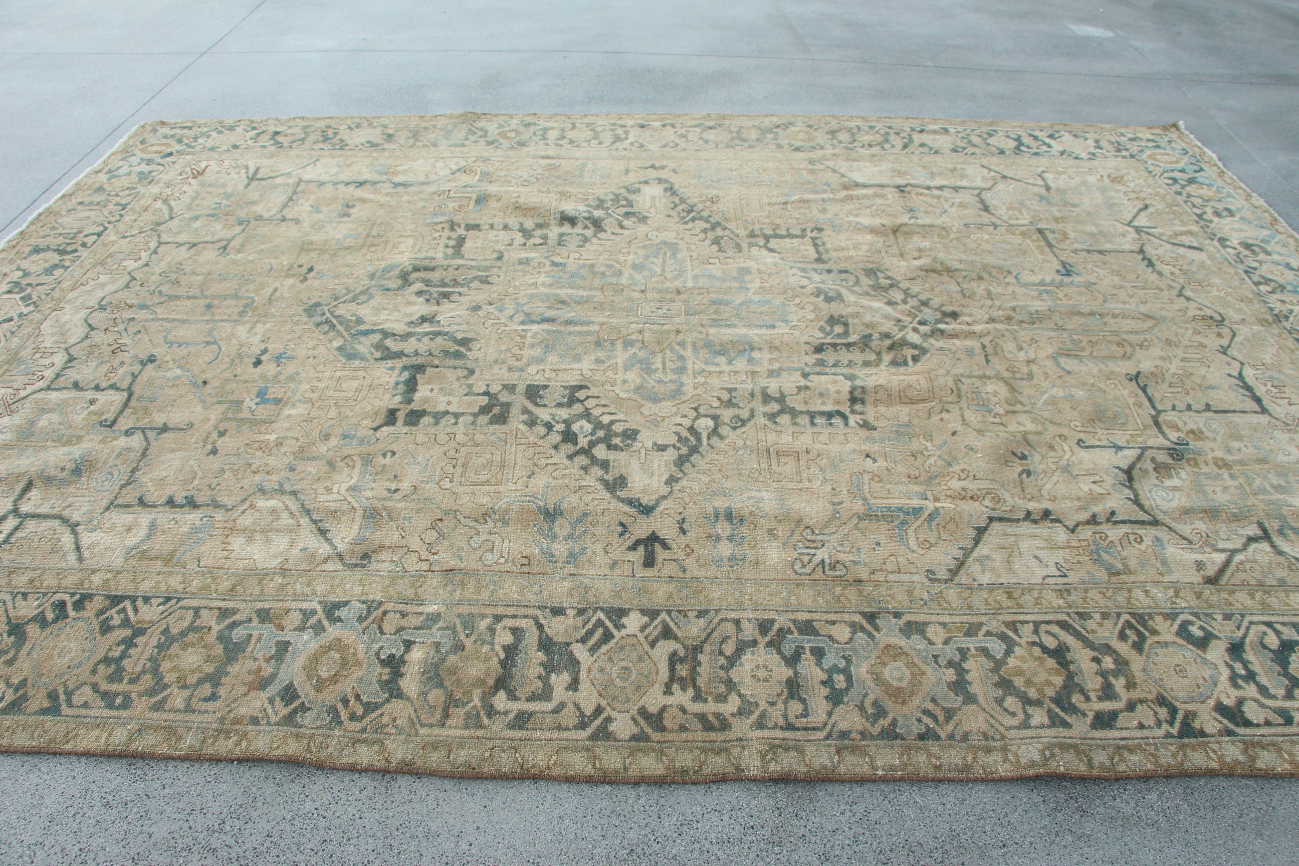 Vintage Rugs, Living Room Rug, Antique Rug, Turkish Rug, Oversize Vintage Rug, 8.2x11.8 ft Oversize Rug, Home Decor Rugs, Beige Kitchen Rug