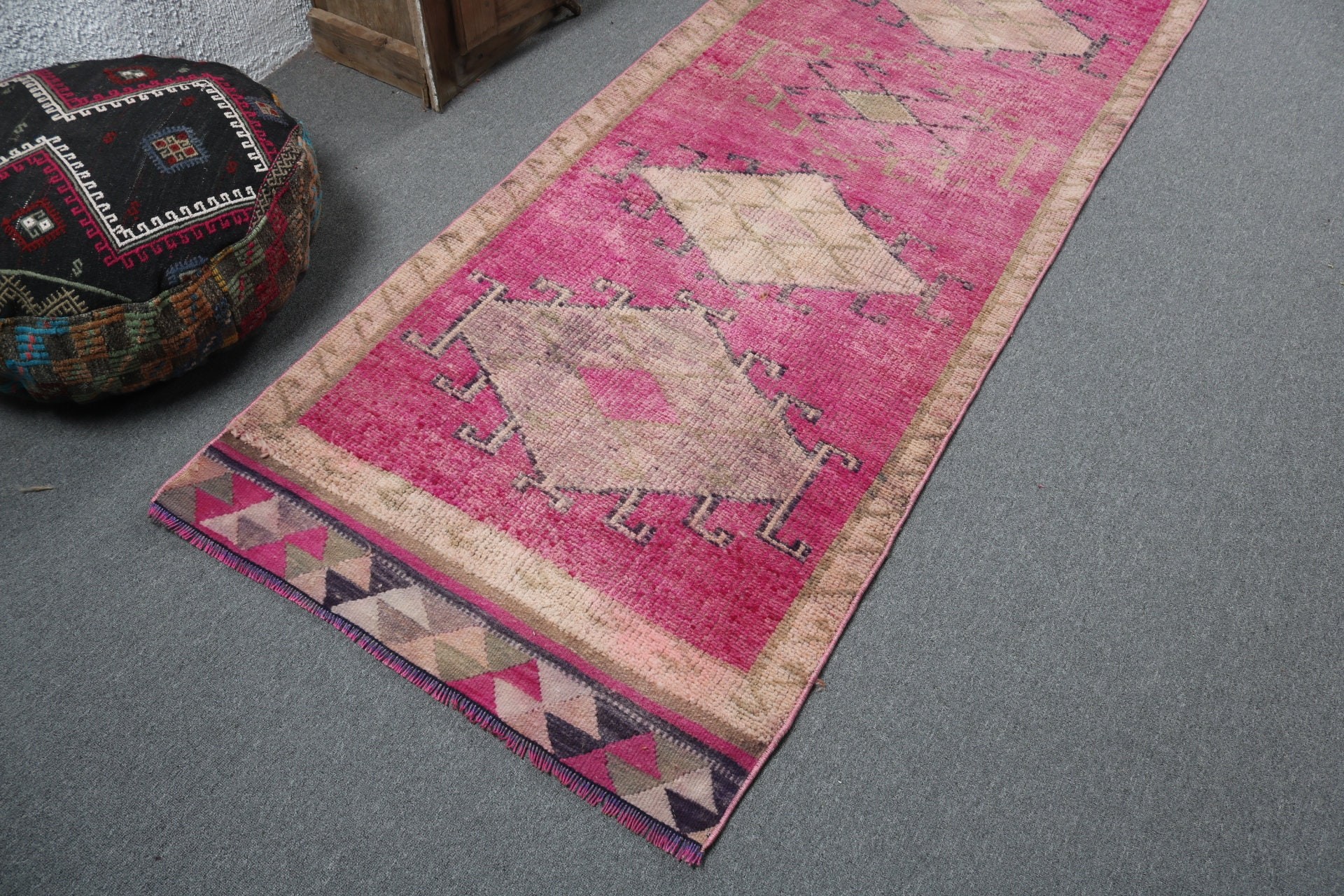 3.1x10.9 ft Runner Halı, Vintage Runner Halılar, Vintage Halı, Türk Halısı, Pembe Anadolu Halıları, Nötr Halılar, El Dokuma Halı, Koridor Halısı