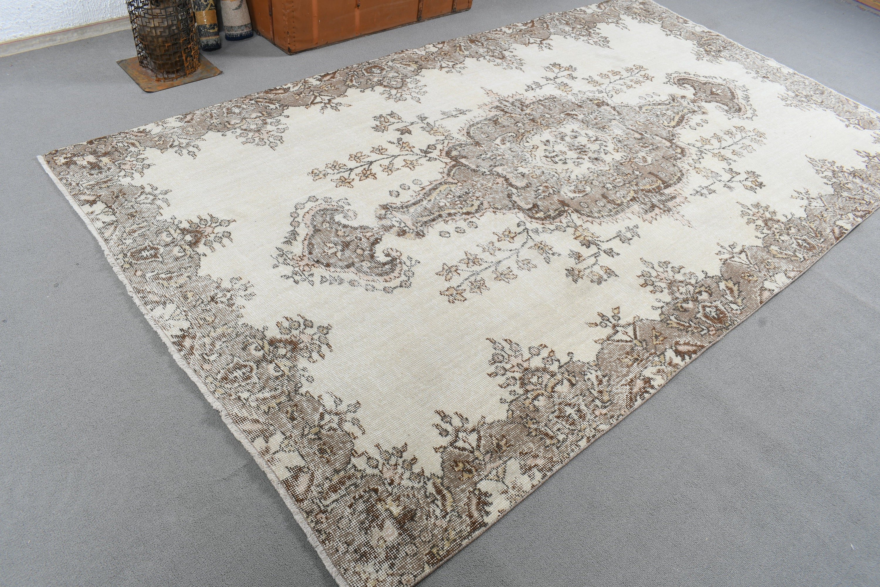 Vintage Rug, Beige Wool Rug, Bedroom Rug, 5.5x9.6 ft Large Rugs, Cool Rugs, Artistic Rugs, Large Vintage Rugs, Moroccan Rugs, Turkish Rug