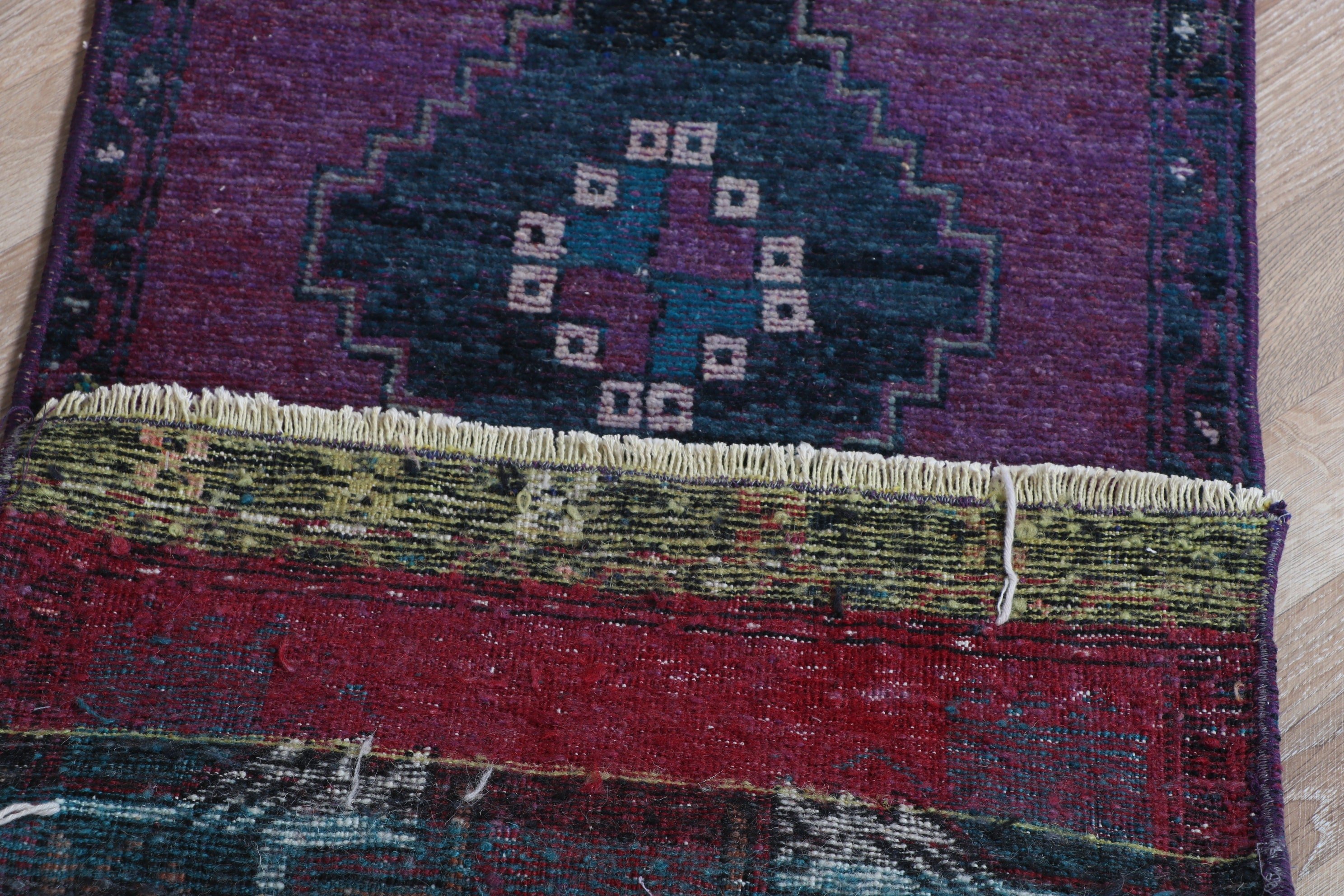 Küçük Boho Halı, El Dokuma Halı, Araba Paspas Halıları, 1.5x3.6 ft Küçük Halılar, Türk Halıları, Mor Açıklama Halısı, Fas Halıları, Vintage Halı