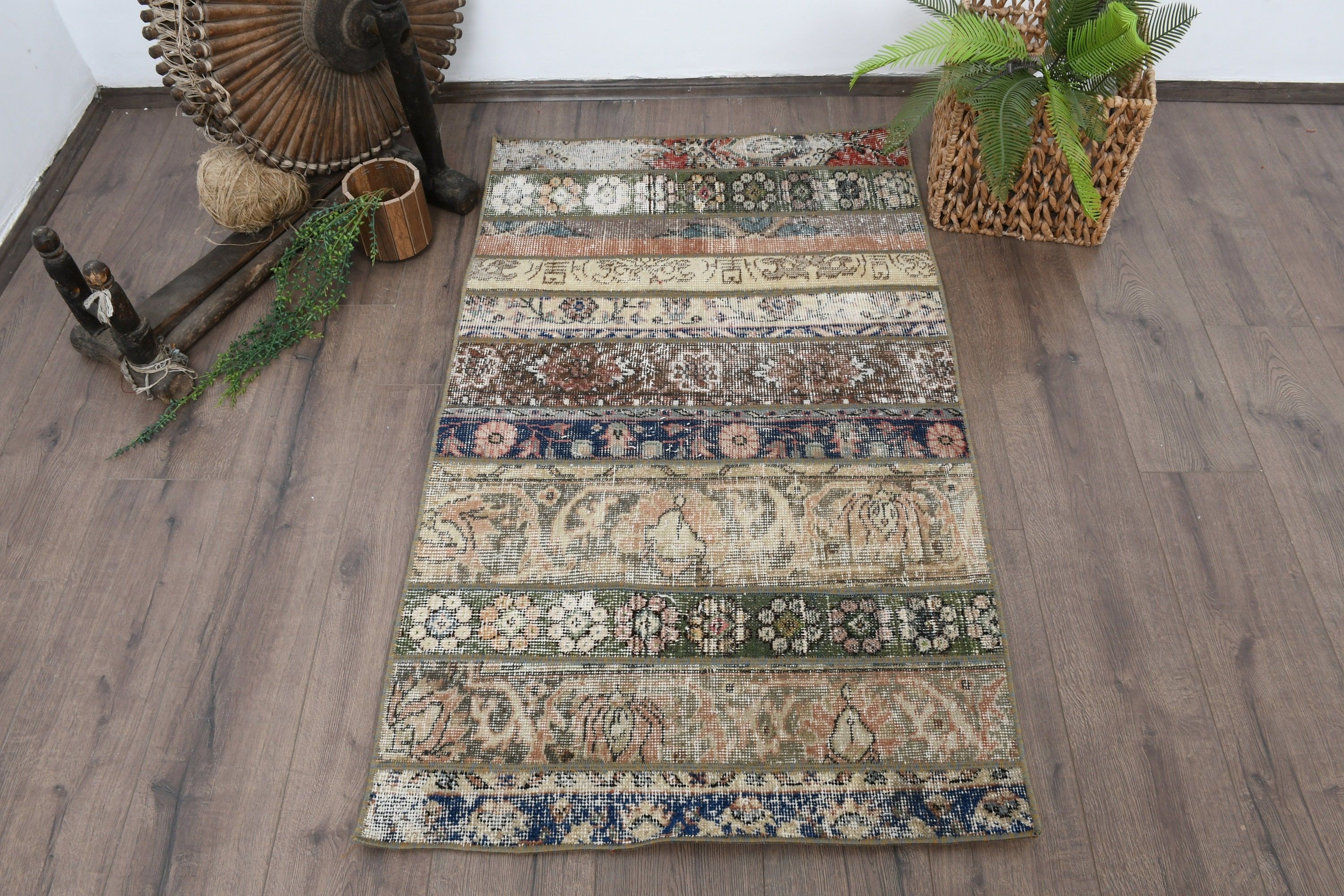 Vintage Rug, Home Decor Rugs, Kitchen Rug, Cool Rug, Green Oriental Rugs, Rugs for Car Mat, 2.6x4.4 ft Small Rug, Bath Rugs, Turkish Rugs