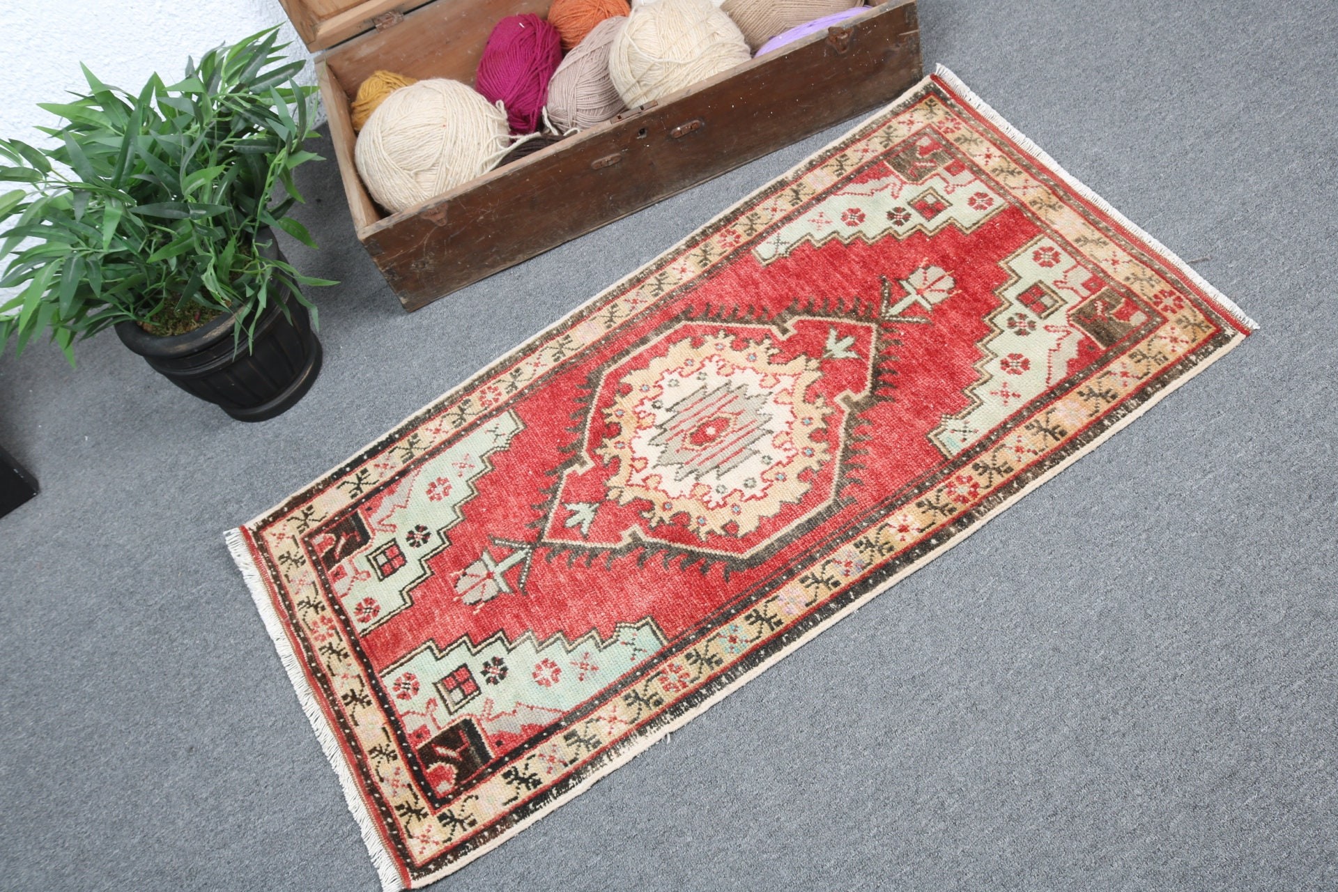 Mutfak Halısı, Kırmızı El Dokuma Halı, 1.7x3.4 ft Küçük Halı, Fas Halısı, El Dokuma Halıları, Vintage Halılar, Çocuk Halısı, Dış Mekan Halısı, Türk Halısı