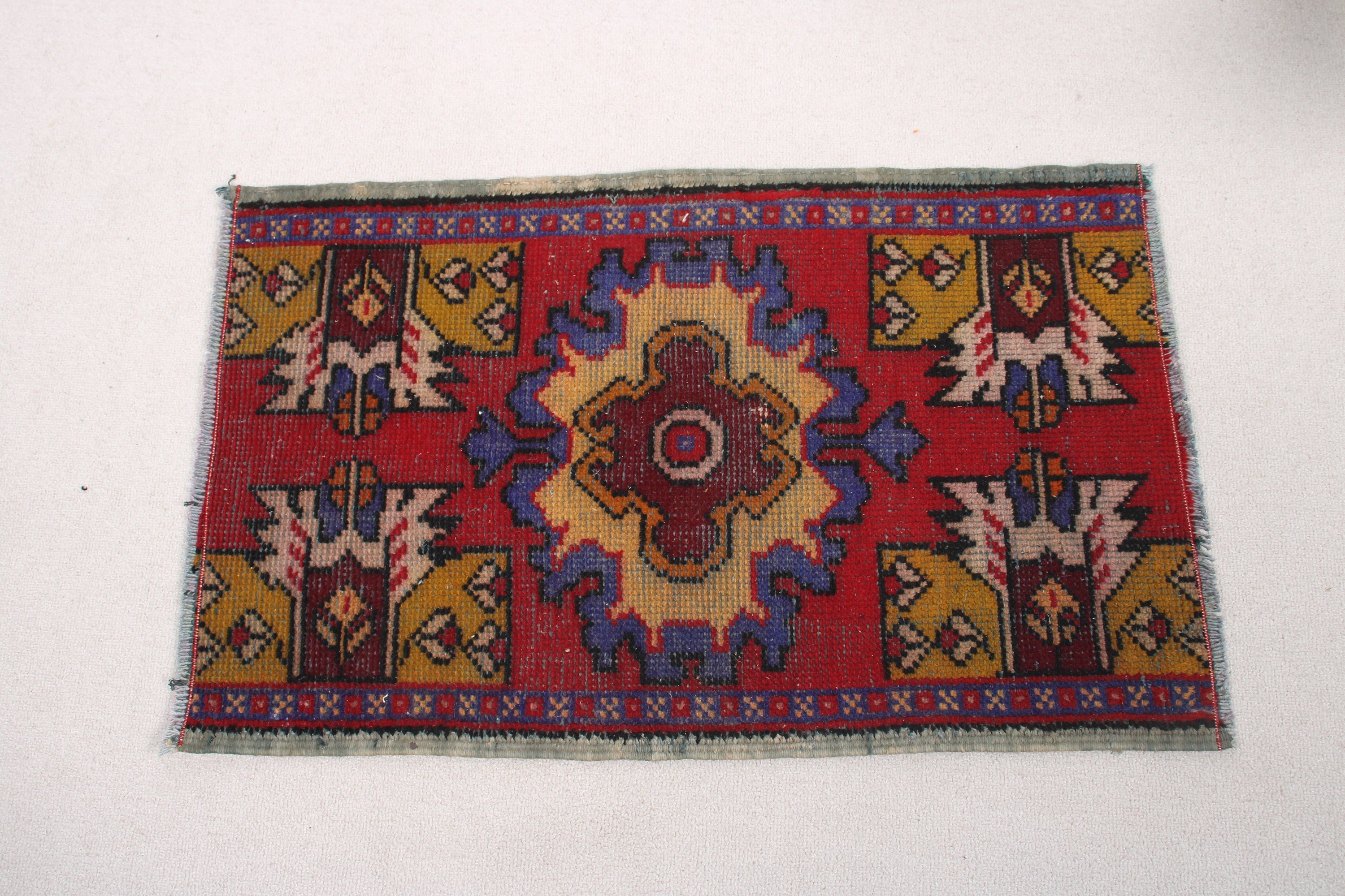 Bohem Halısı, 1.7x2.8 ft Küçük Halılar, Vintage Halı, Mutfak Halısı, Türk Halısı, Oushak Halıları, Kırmızı Anadolu Halıları, Kapı Paspas Halısı, Duvar Asılı Halı