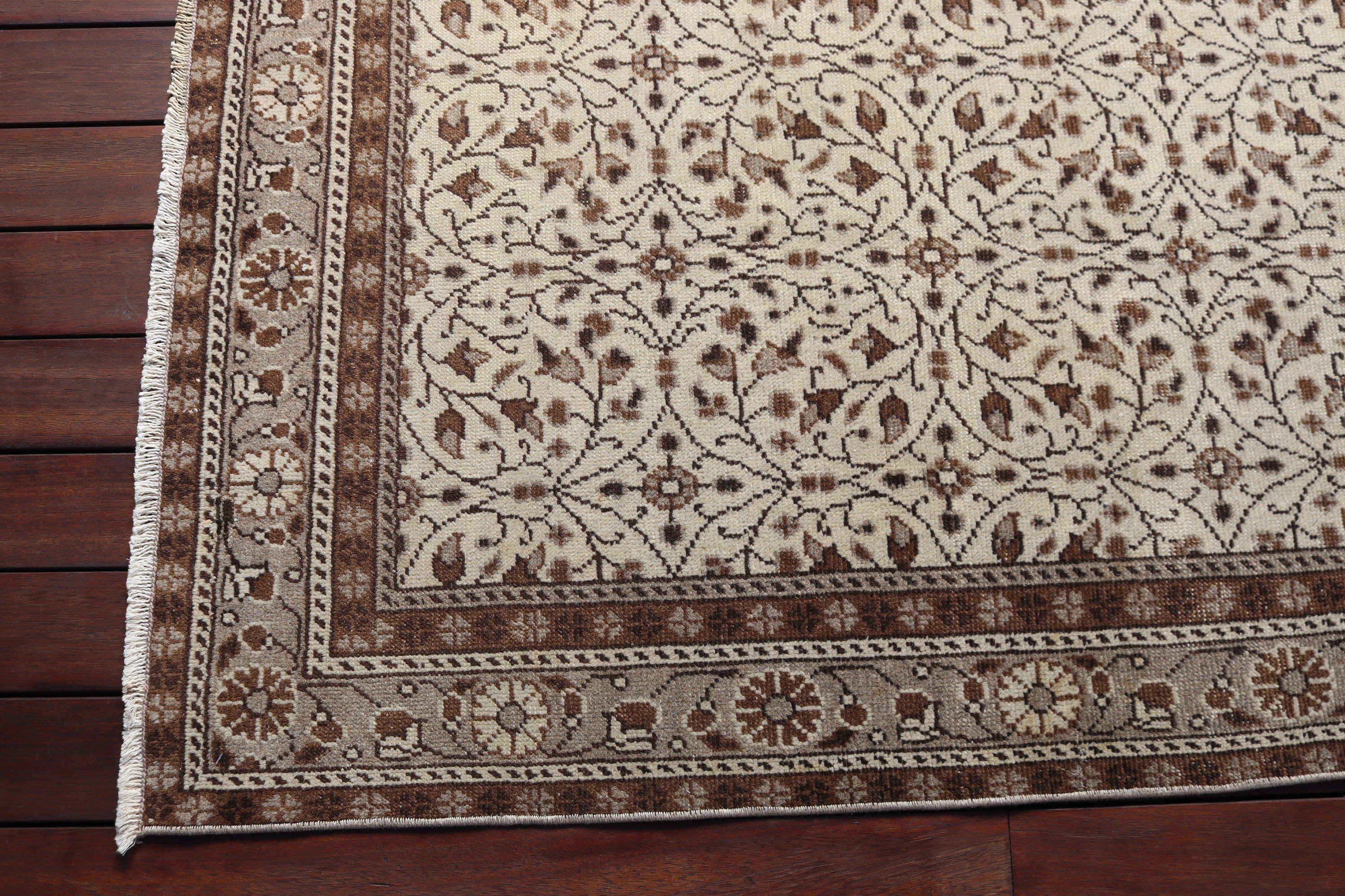 Açıklama Halıları, Çocuk Odası Halıları, Vintage Halı, Araba Paspas Halıları, 2,8x4 ft Küçük Halılar, Türk Halısı, Çocuk Halısı, Modern Halılar, Bej Soğuk Halılar