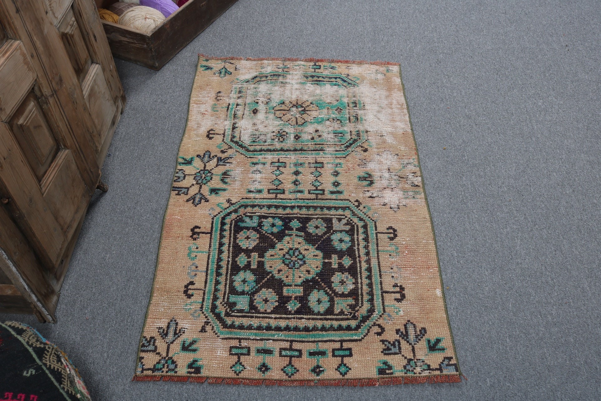 Vintage Halı, 2.4x3.9 ft Küçük Halı, Nötr Halılar, Türk Halıları, Boho Halısı, Bohem Halısı, Duvara Asılı Halılar, Küçük Boho Halıları, Kahverengi Yer Halıları