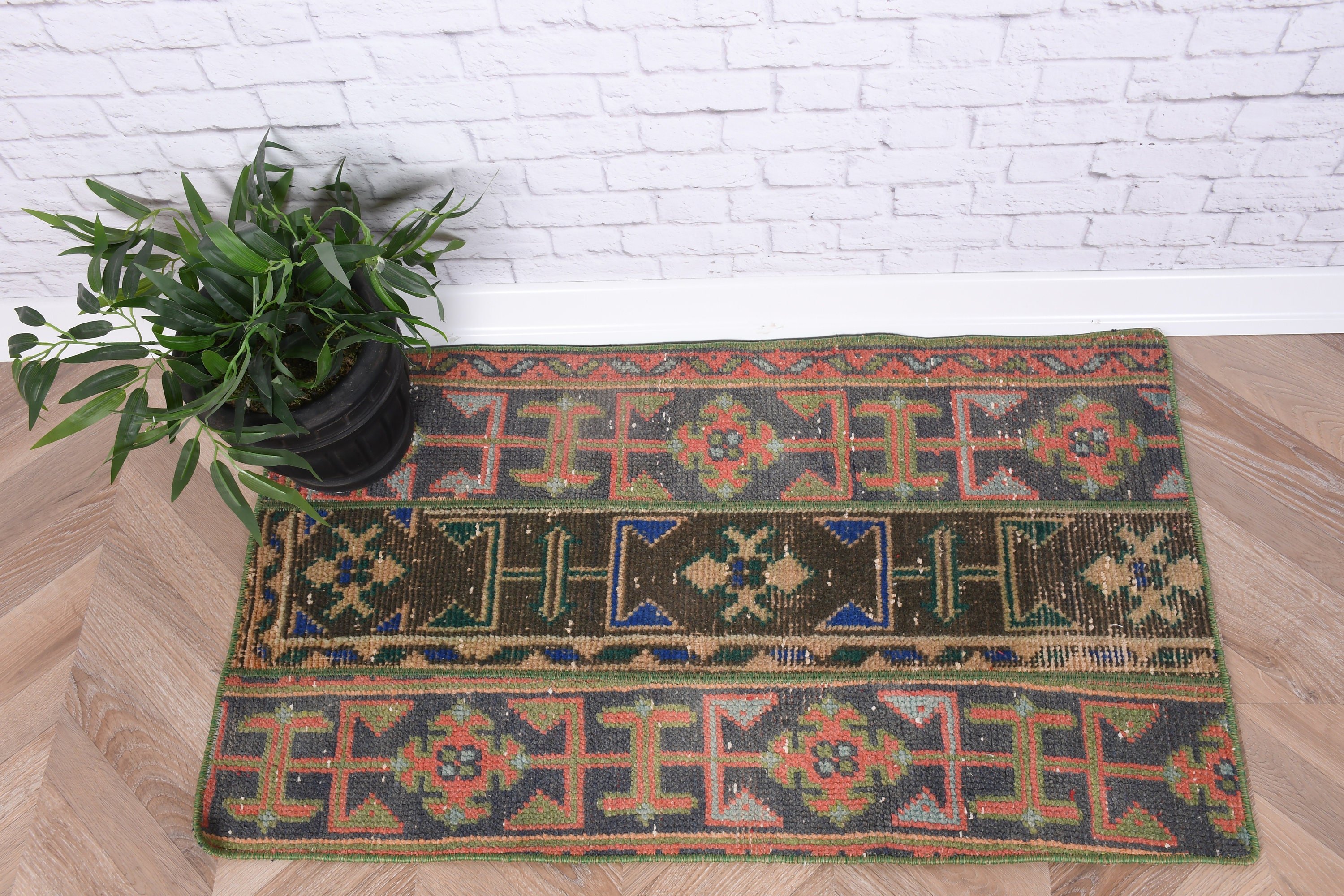 Vintage Rugs, Brown Oriental Rug, 1.8x3.2 ft Small Rug, Kitchen Rugs, Bath Rug, Oriental Rugs, Bohemian Rug, Turkish Rug, Wall Hanging Rug