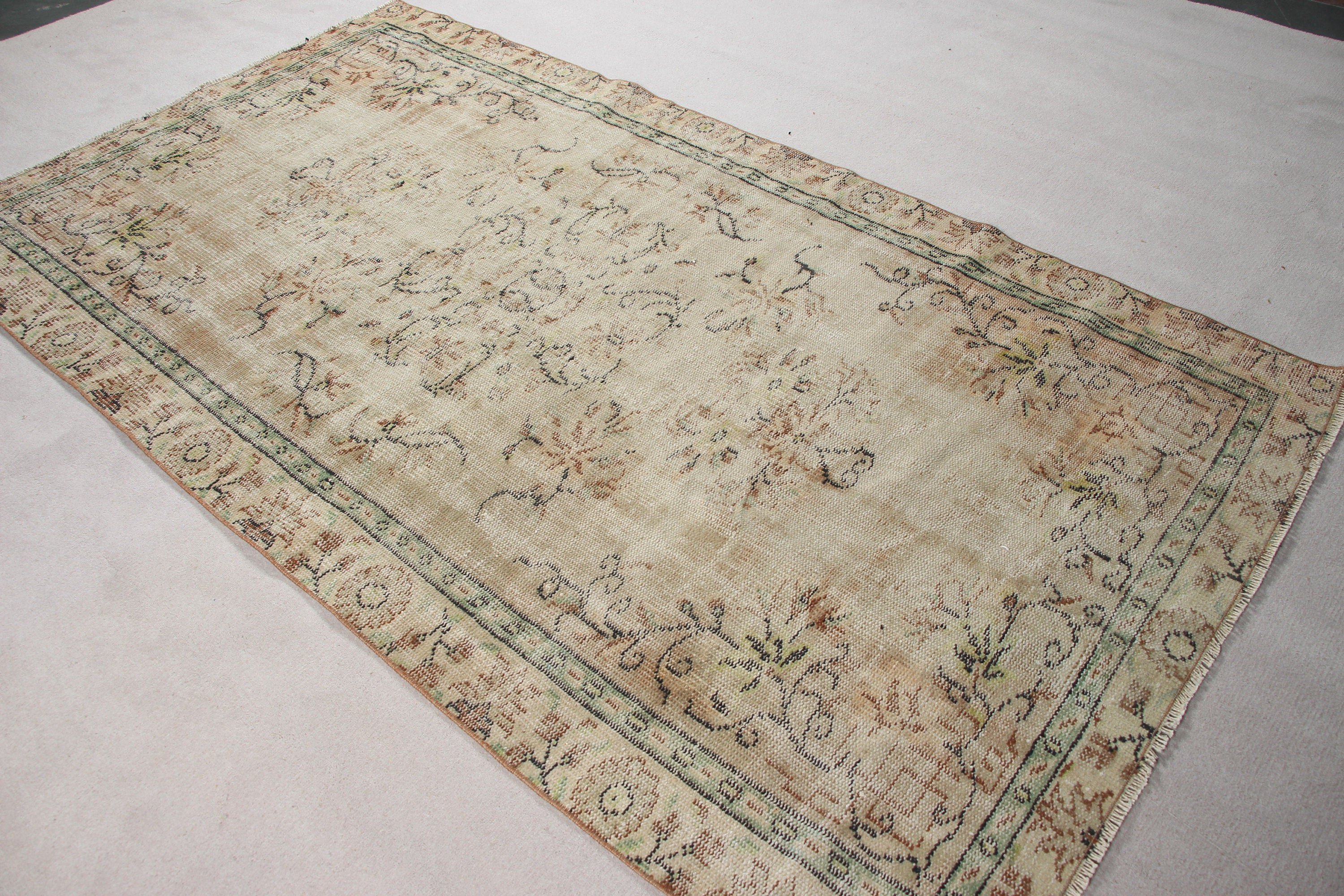 Kahverengi Yün Halı, Yatak Odası Halısı, 4.6x8.1 ft Alan Halıları, Yemek Odası Halıları, Havalı Halılar, Fas Halıları, Vintage Halılar, Türk Halıları, Dış Mekan Halıları