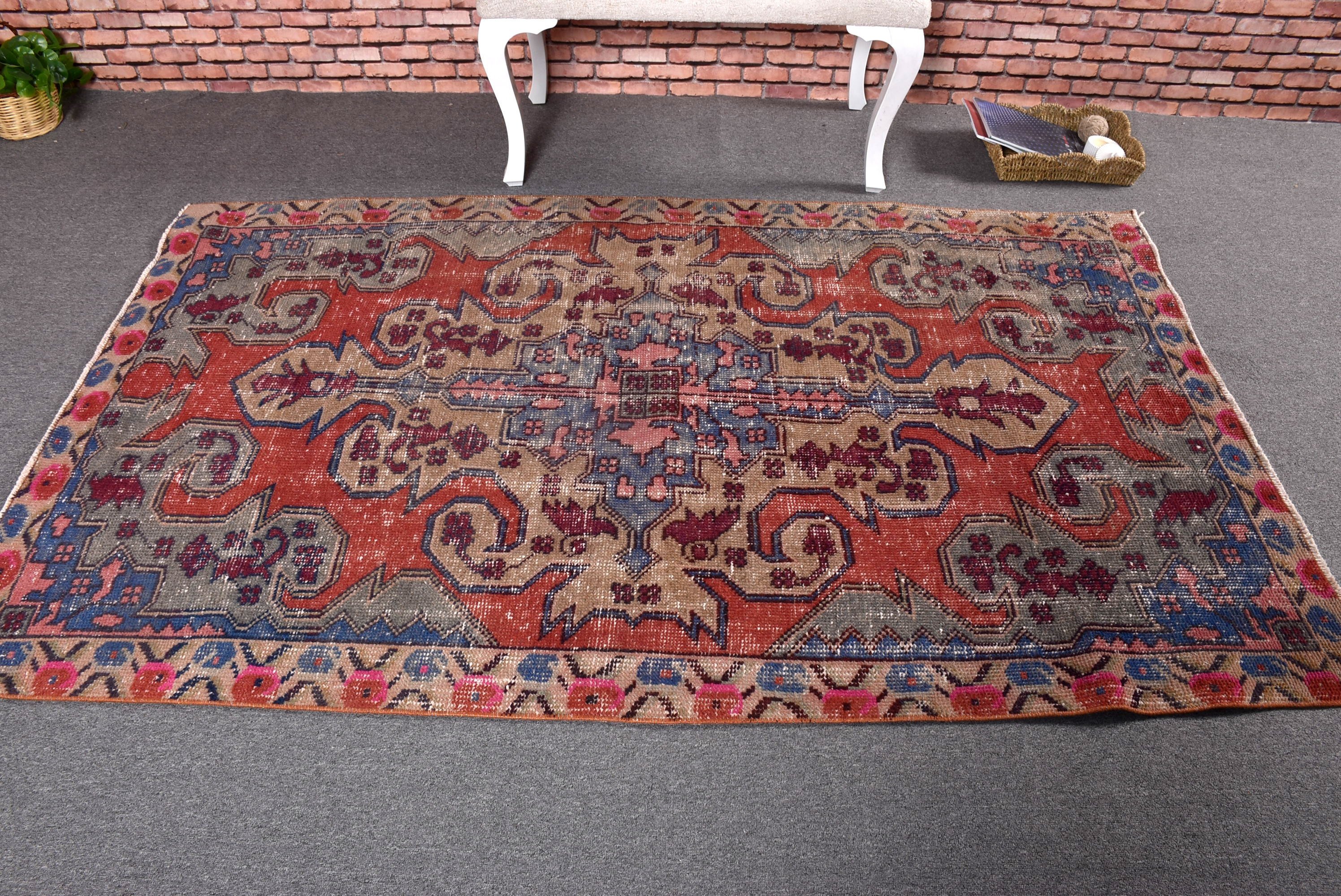 Yemek Odası Halıları, Düz Dokuma Halı, Kırmızı Soğuk Halılar, İç Mekan Halısı, Çocuk Odası Halısı, Yer Halıları, 4.2x6.9 ft Alan Halıları, Vintage Halılar, Türk Halıları