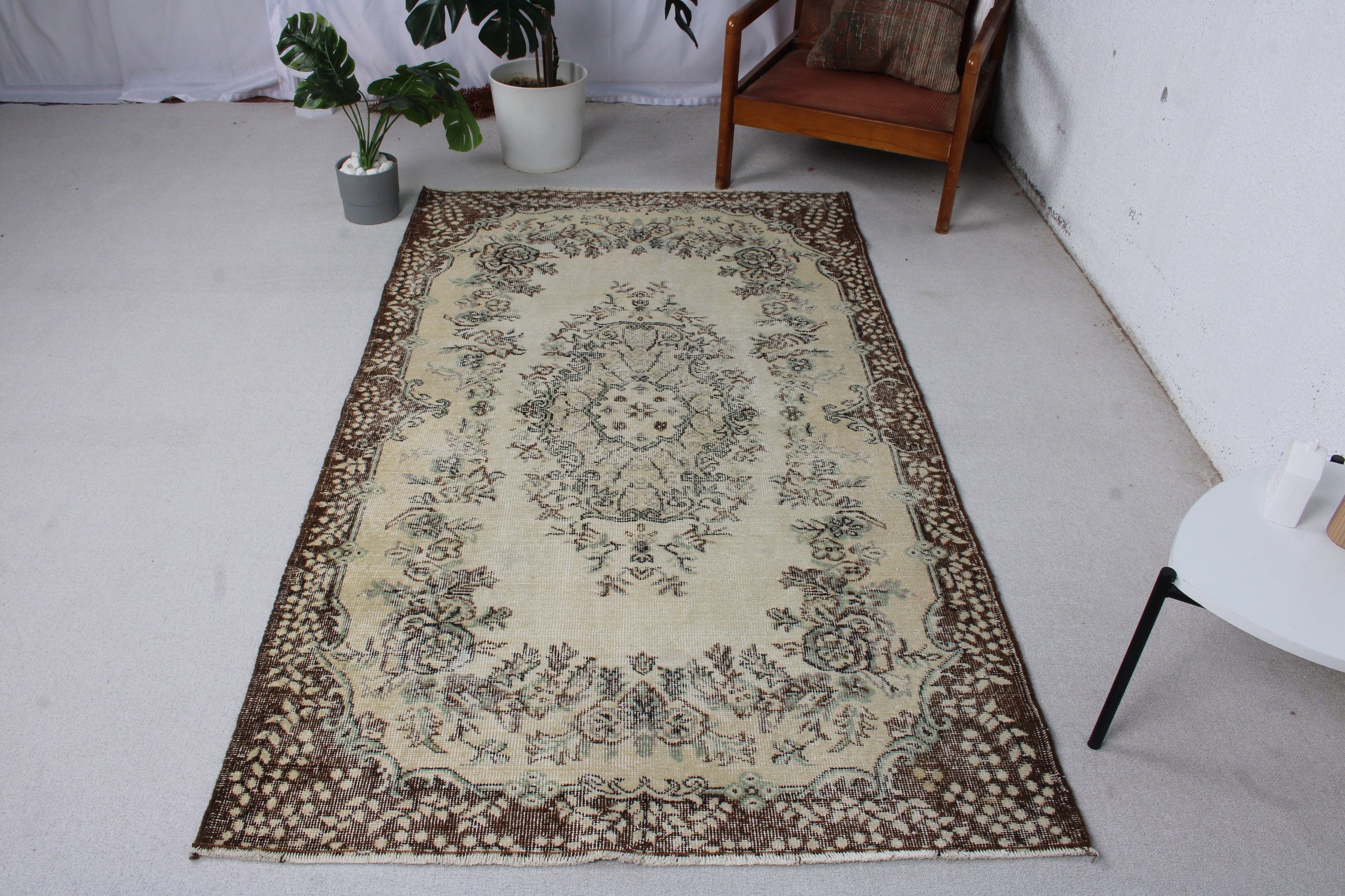 Anadolu Halısı, Vintage Halılar, 4x6,9 ft Alan Halısı, Açıklama Halıları, Oushak Bölge Halısı, Oturma Odası Halıları, Türk Halısı, Bej Oryantal Halı