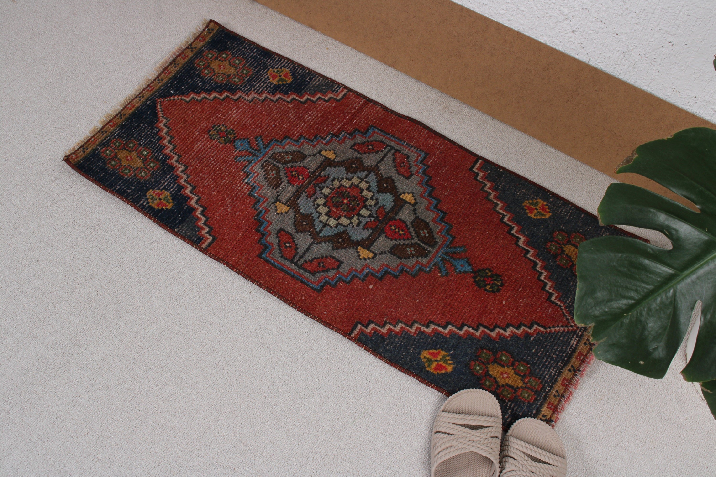 1.4x3 ft Small Rug, Red Anatolian Rug, Car Mat Rugs, Handwoven Rug, Vintage Rugs, Office Rugs, Moroccan Rug, Entry Rugs, Turkish Rug