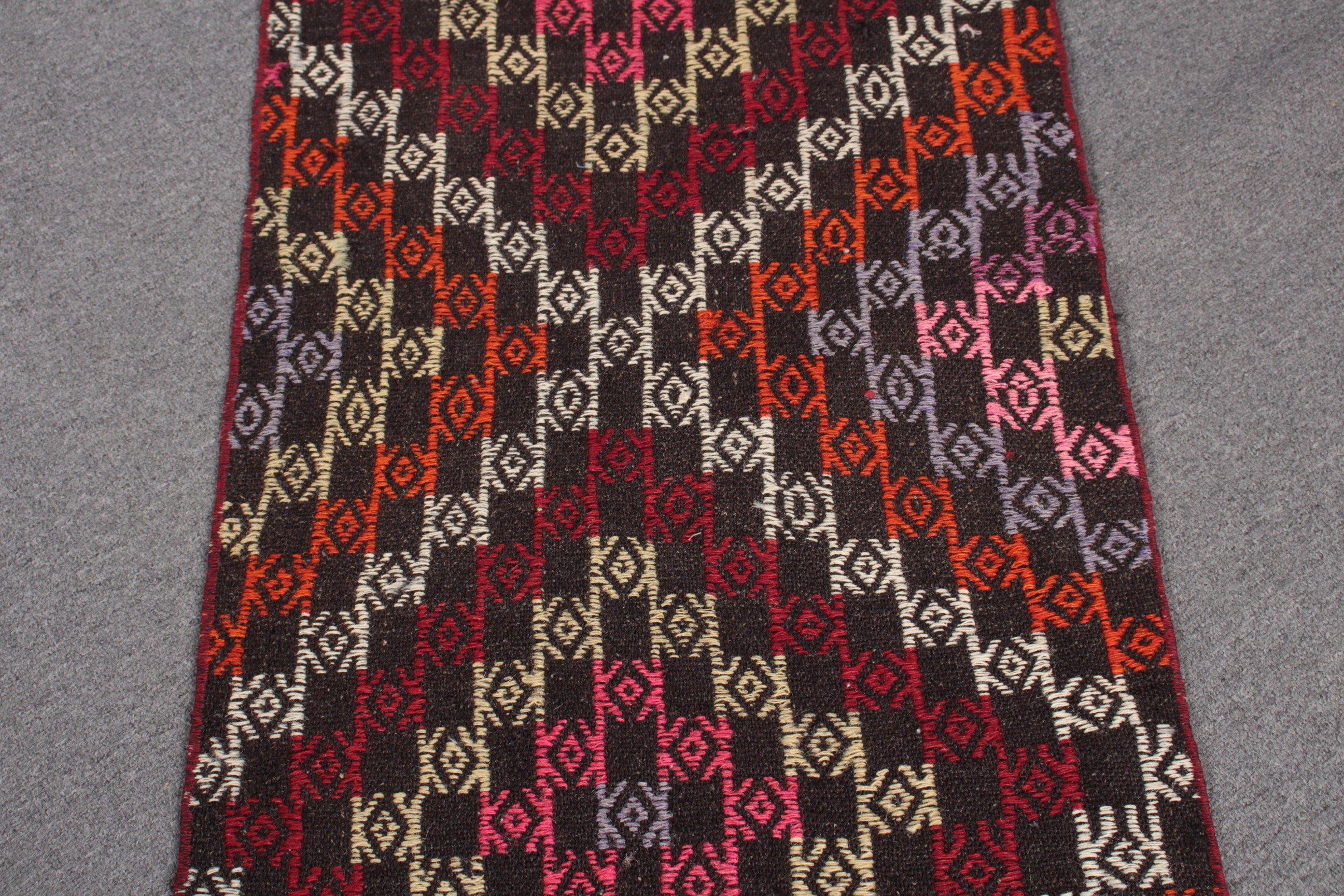 Yer Halısı, Siyah Mutfak Halısı, Giriş Halıları, Yurt Halısı, Kilim, Türk Halıları, Banyo Halısı, Vintage Halılar, Fas Halıları, 2x4,2 ft Küçük Halı