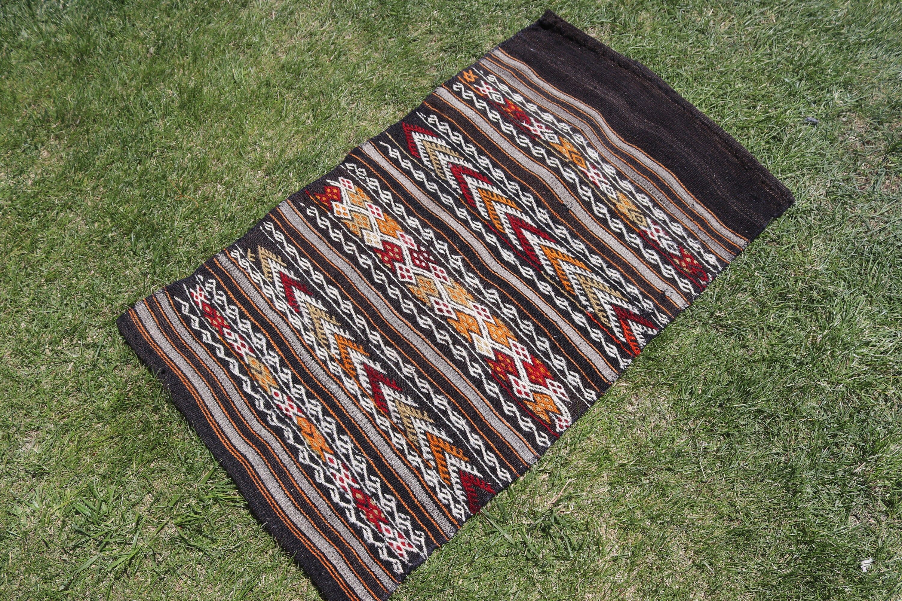 Vintage Halı, Küçük Alan Halısı, Küçük Boho Halısı, 1.9x3.4 ft Küçük Halısı, Türk Halısı, Düz Dokuma Halıları, Kilim, Siyah Soğuk Halı