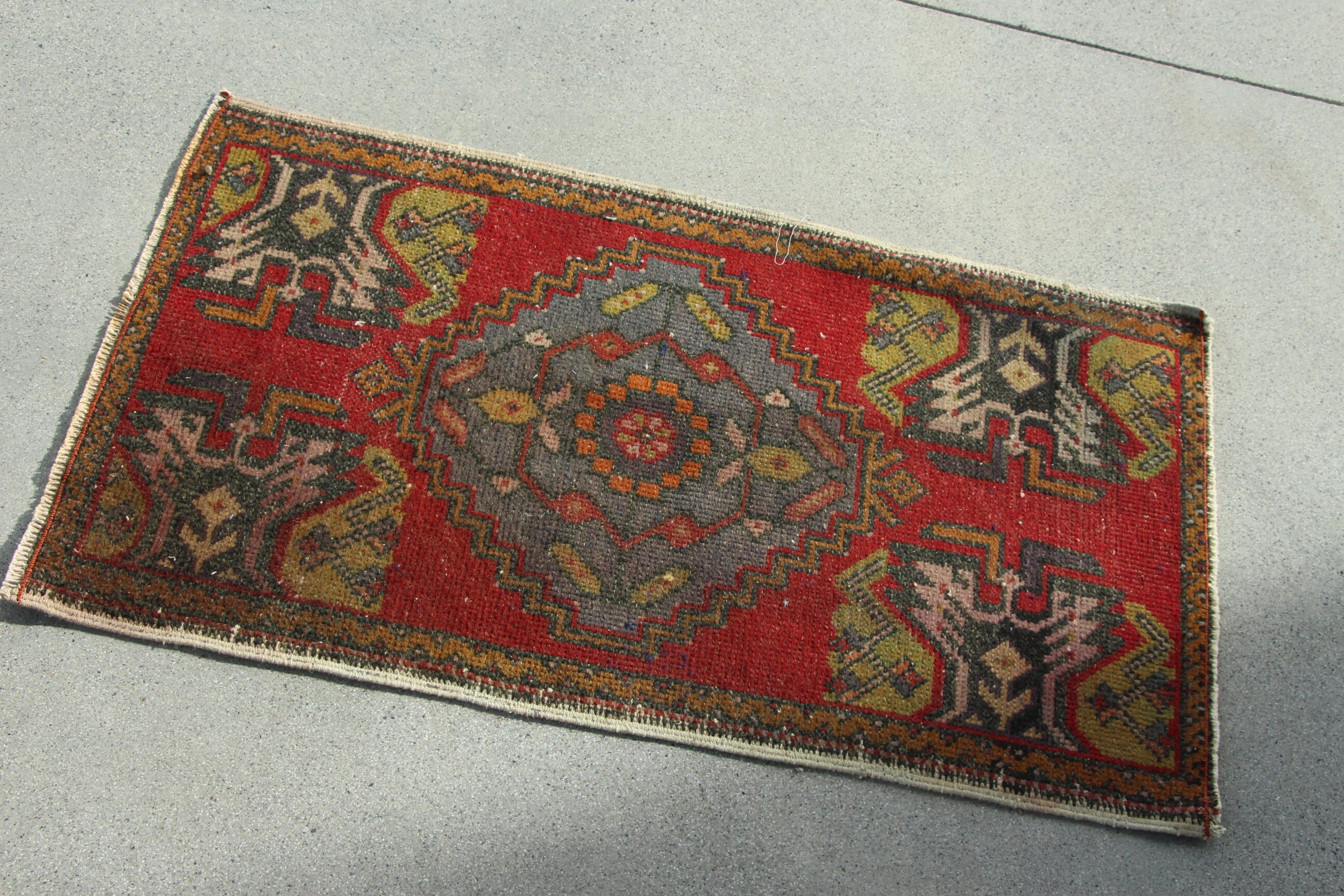 Giriş Halıları, Türk Halısı, Küçük Vintage Halı, Yatak Odası Halısı, 1.7x3 ft Küçük Halı, Ev Dekor Halısı, Giriş Halısı, Vintage Halı, Kırmızı El Dokuma Halı