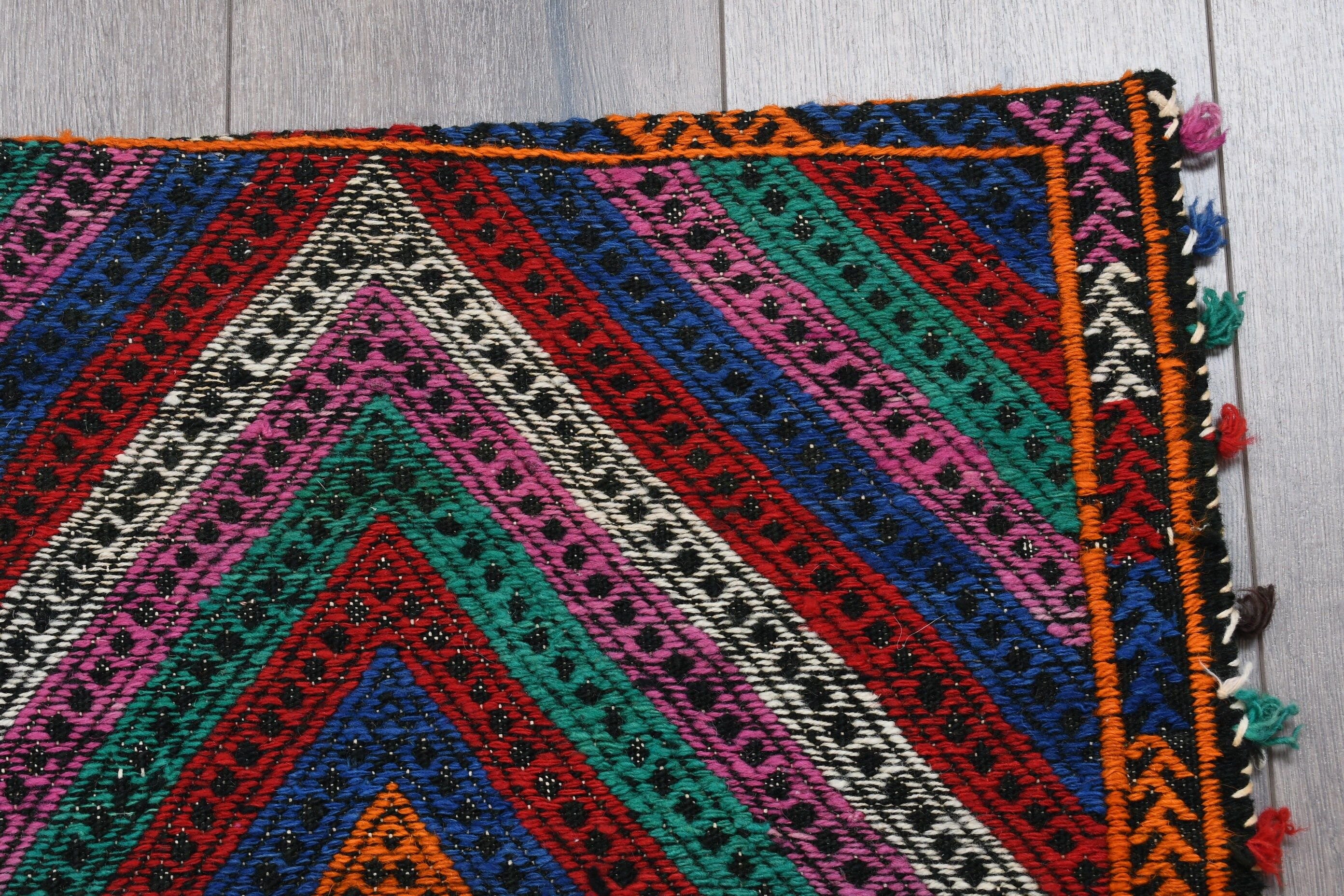 Havalı Halı, Anadolu Halısı, Türk Halısı, 1.9x5.8 ft Runner Halısı, Gökkuşağı Antika Halılar, Vintage Halılar, Kilim, Koridor Halıları, Mutfak Halıları, Eski Halı