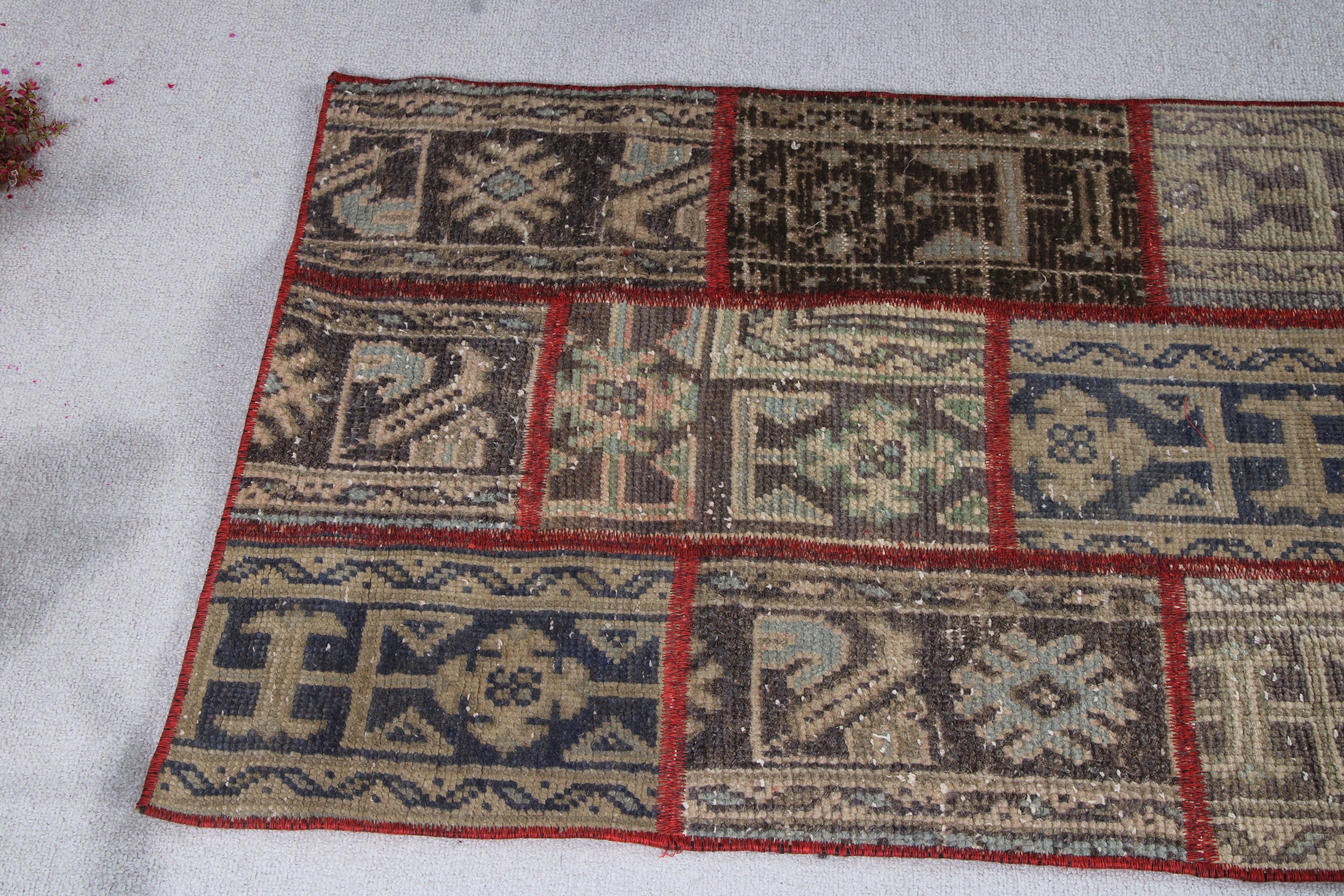 Kırmızı Yer Halısı, Koridor Halıları, Mutfak Halıları, Türk Halısı, Nötr Halılar, Yatak Odası Halısı, Koridor Halısı, Vintage Halılar, 2.4x10.9 ft Yolluk Halısı