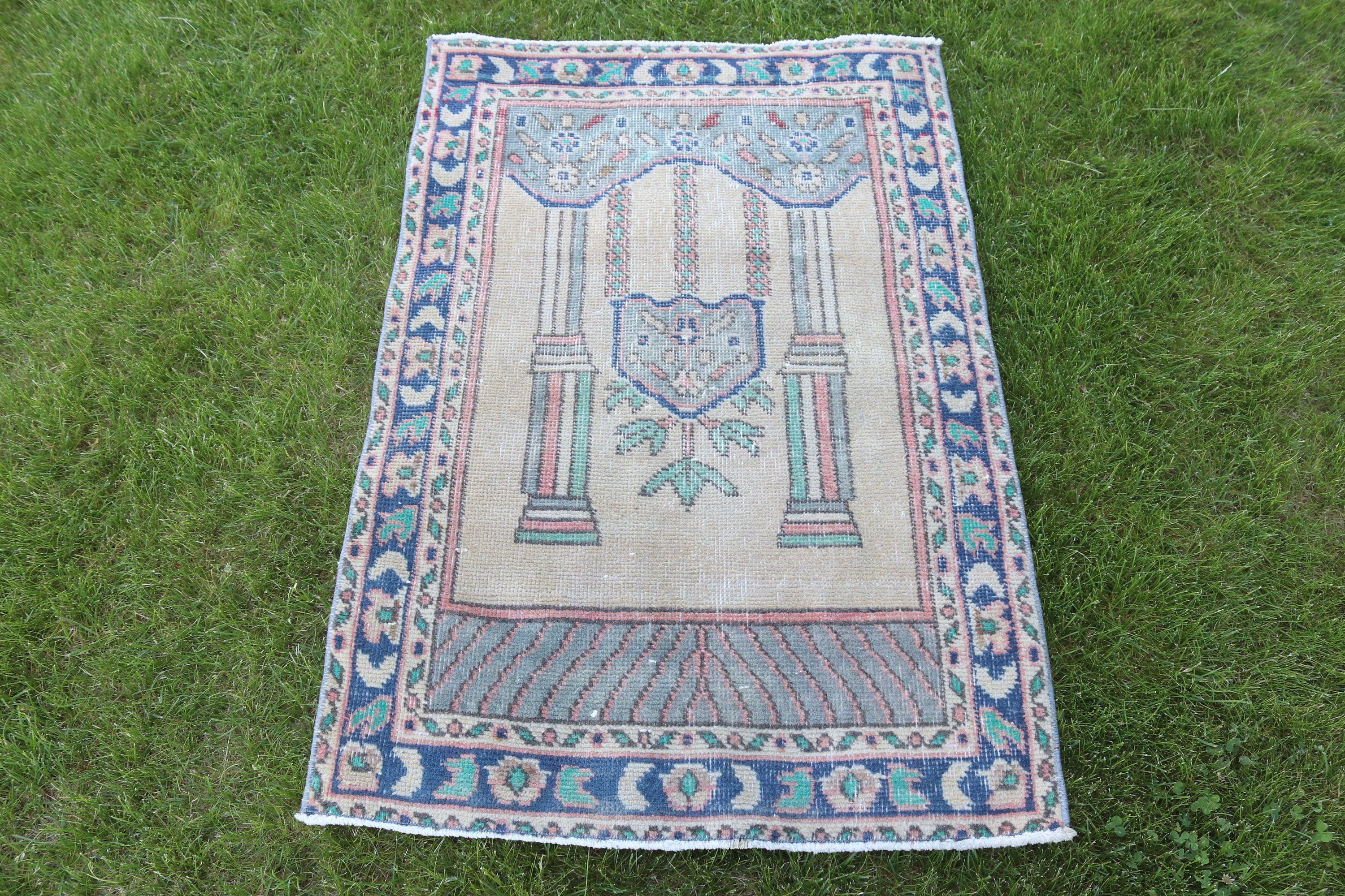 Vintage Halı, Duvara Asılı Halı, Kapı Paspası Halısı, 2.5x3.7 ft Küçük Halı, Geometrik Halı, Bej Oryantal Halılar, Türk Halısı, Anadolu Halıları