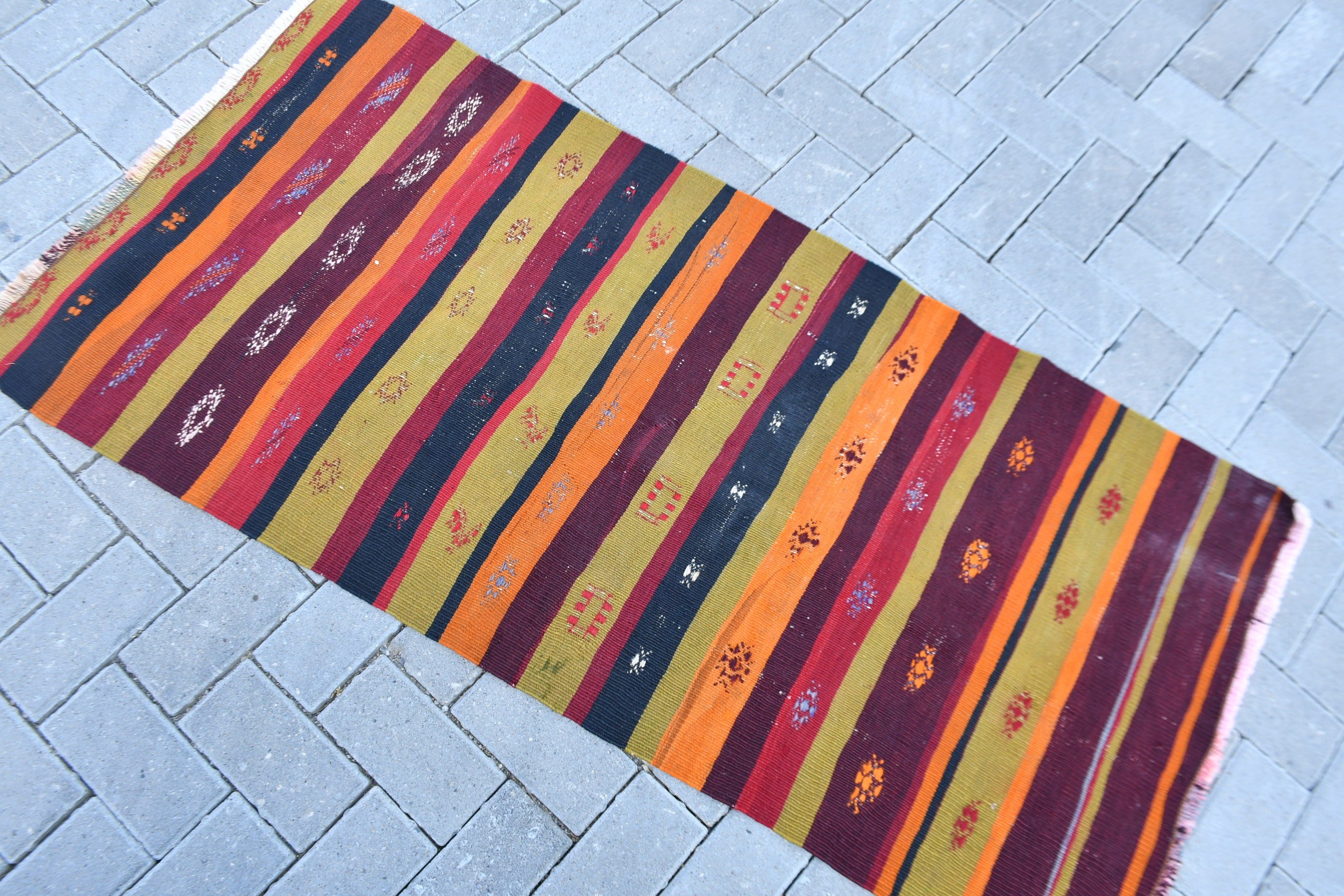 Banyo Kilim, Türk Kilim, Kırmızı Antik Kilim, Banyo Kilim, 68x152 cm Küçük Kilim, Giriş Kilim, Anadolu Kilim, Araba paspası Kilim