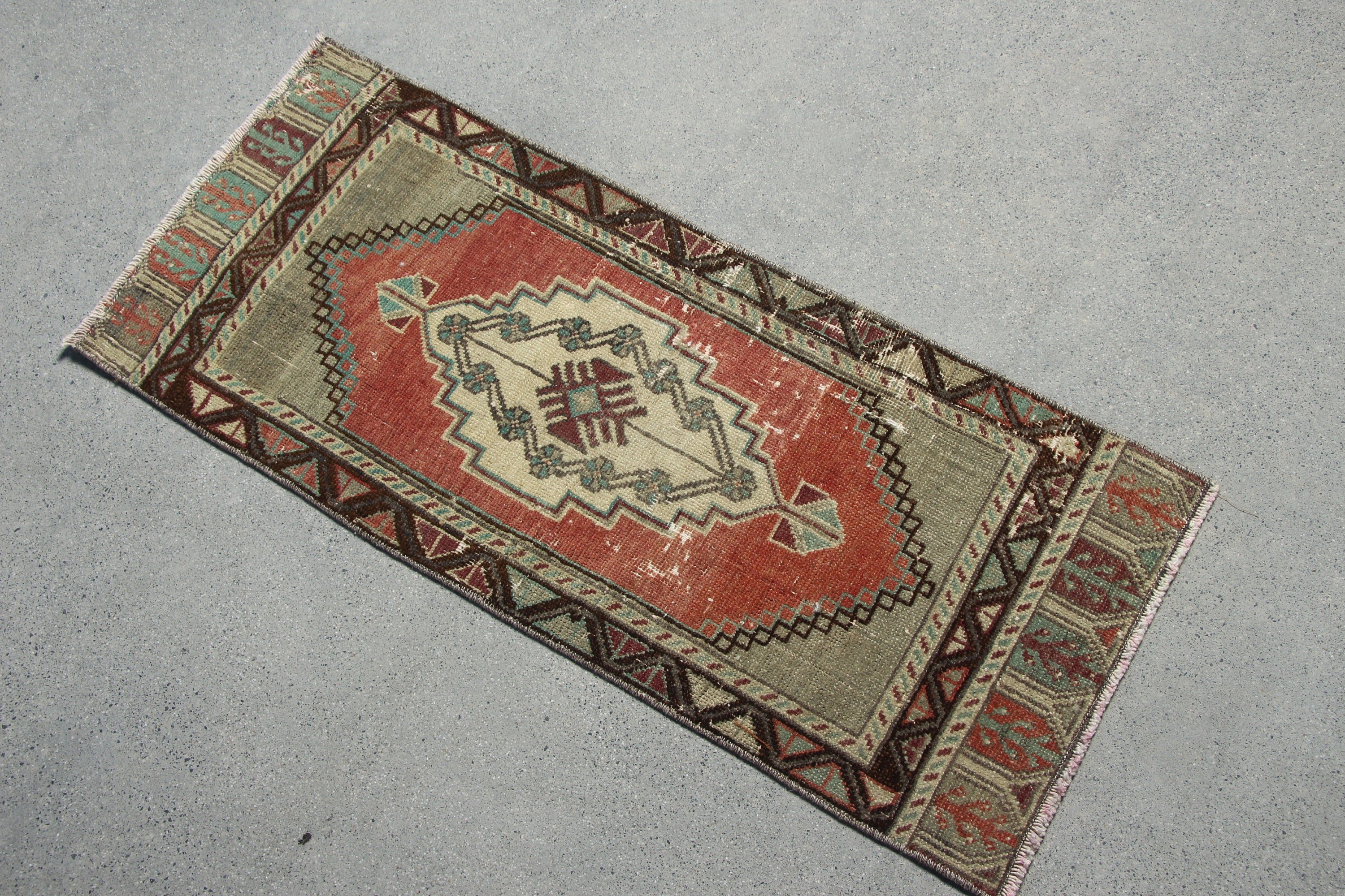 Anadolu Halısı, Parlak Halı, Mutfak Halısı, Duvara Asılı Halı, Vintage Halılar, 1.3x3.1 ft Küçük Halı, Türk Halısı, Banyo Halısı, Kırmızı Fas Halısı